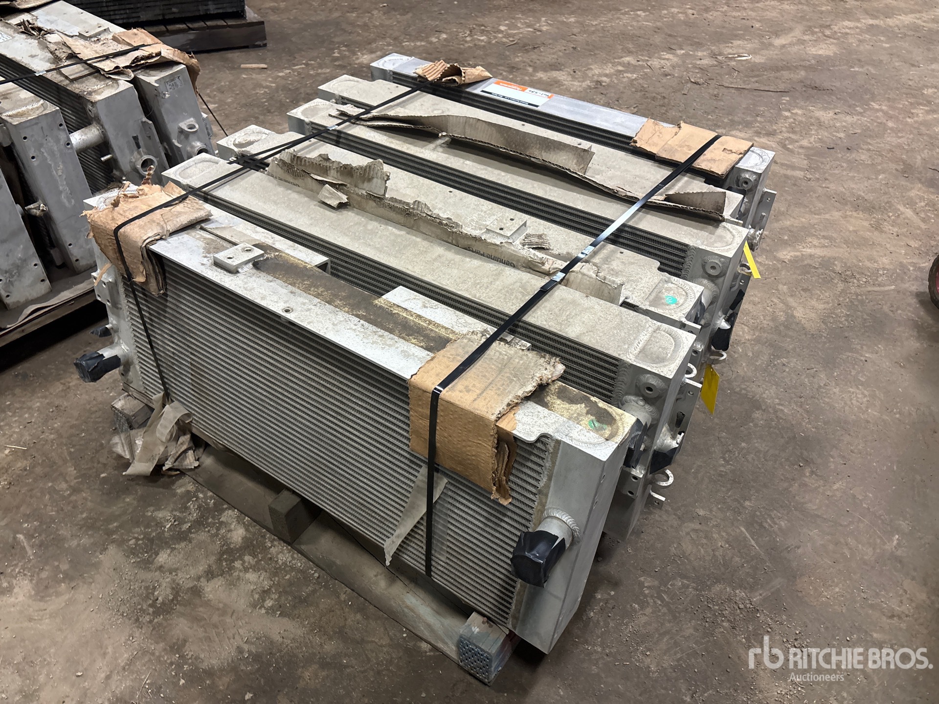 General Appearance with Bild, Ecke hinten rechts