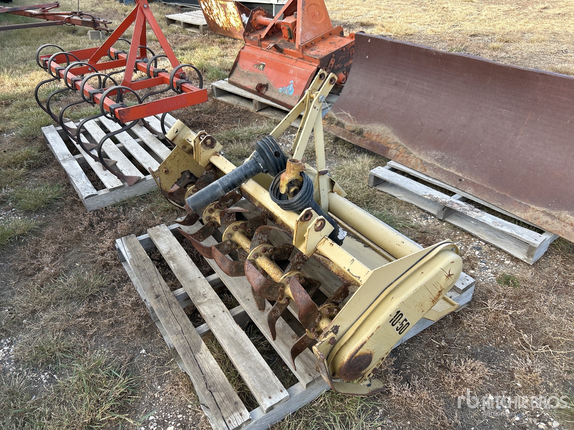 General Appearance with Image, coin avant gauche