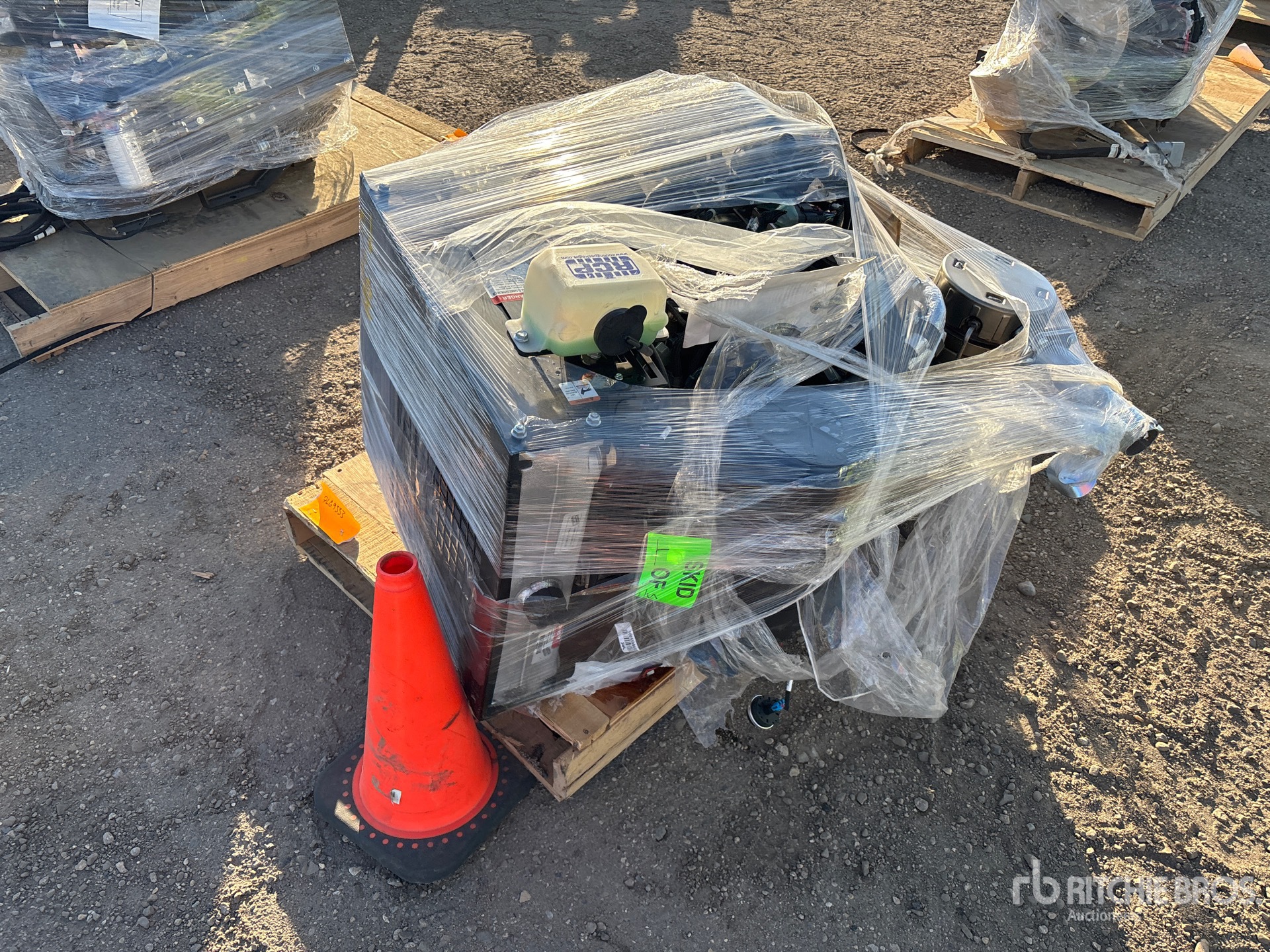 General Appearance with Picture, Left Front Corner