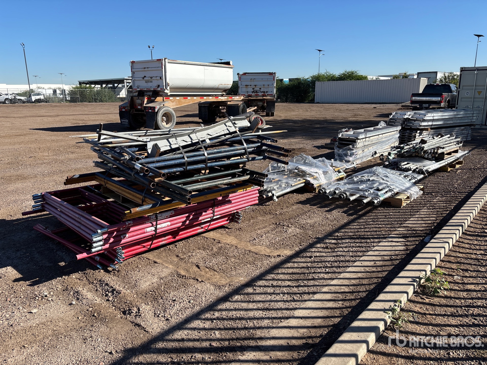 Aspect général with Image, coin arrière gauche