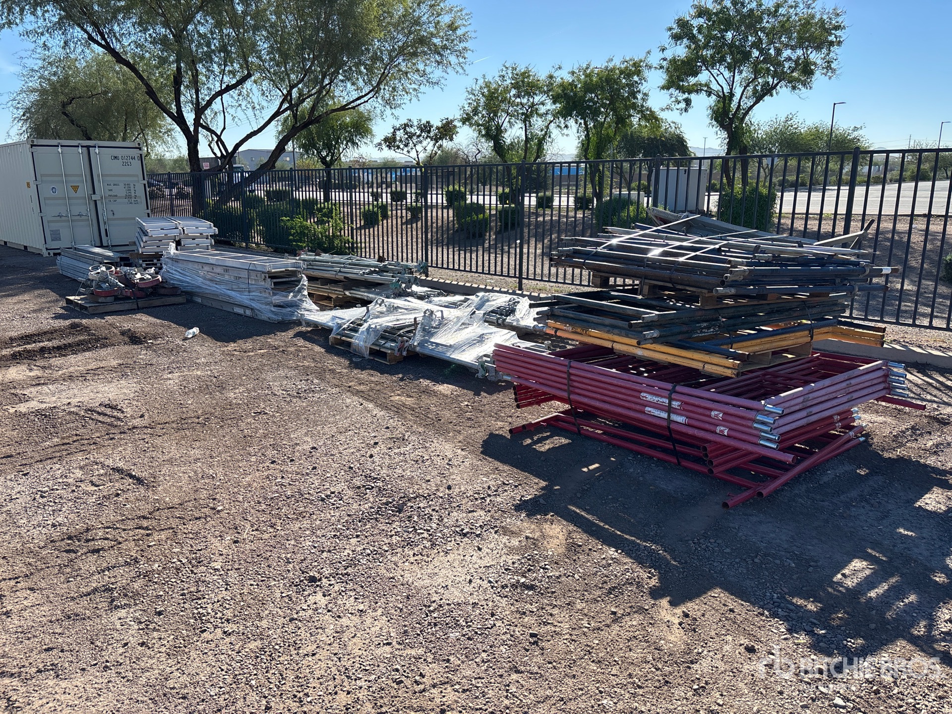 Aspect général with Image, coin avant gauche