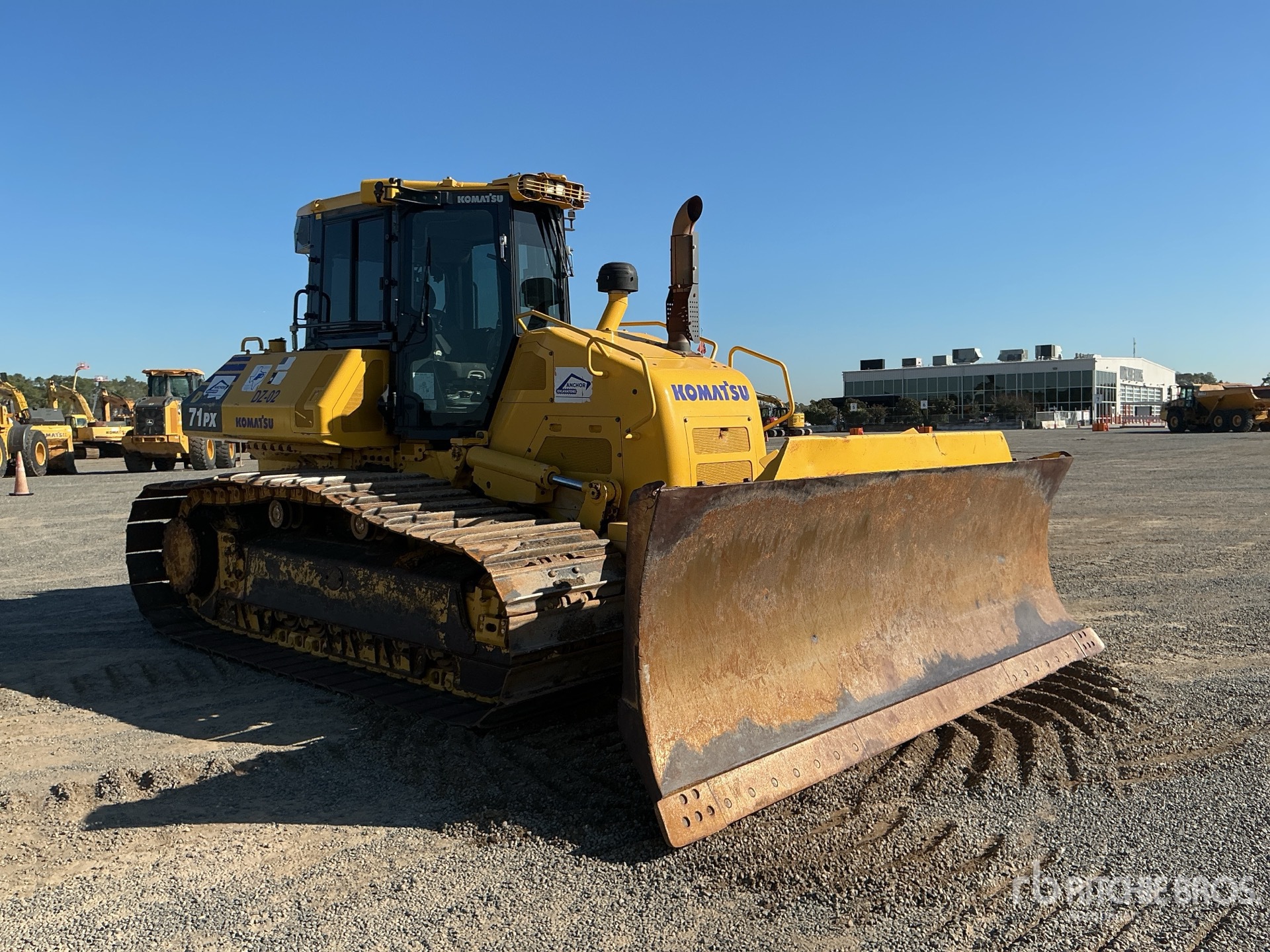 General Appearance with Bild, Ecke vorne rechts