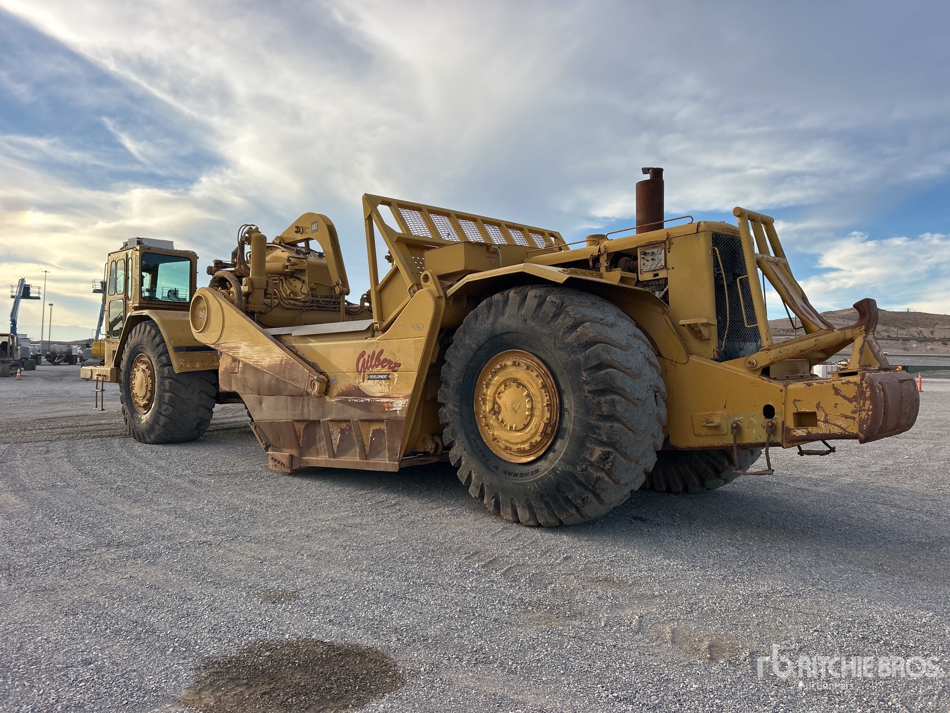 General Appearance with Bild, Ecke hinten links