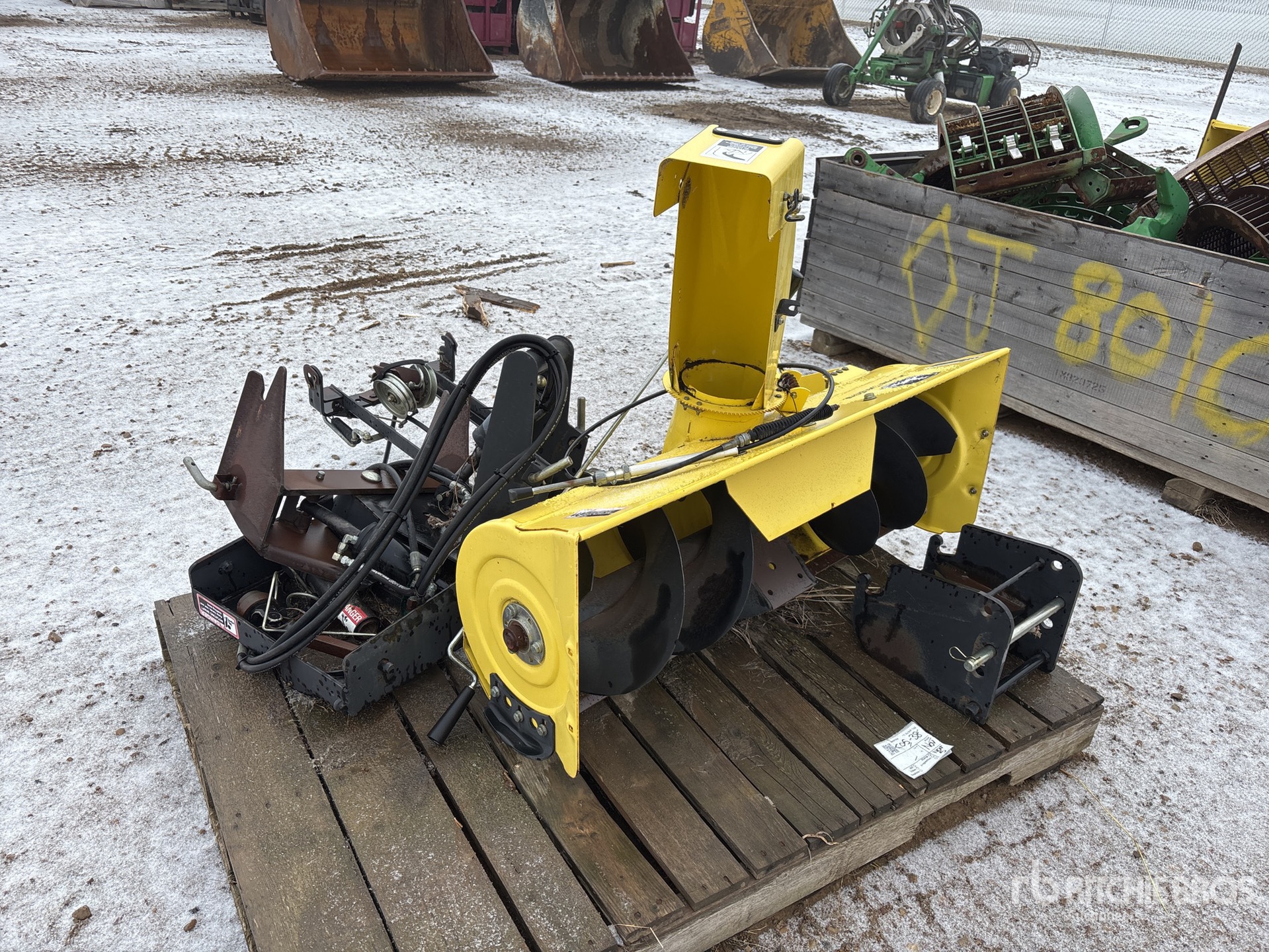 General Appearance with Bild, Ecke vorne rechts