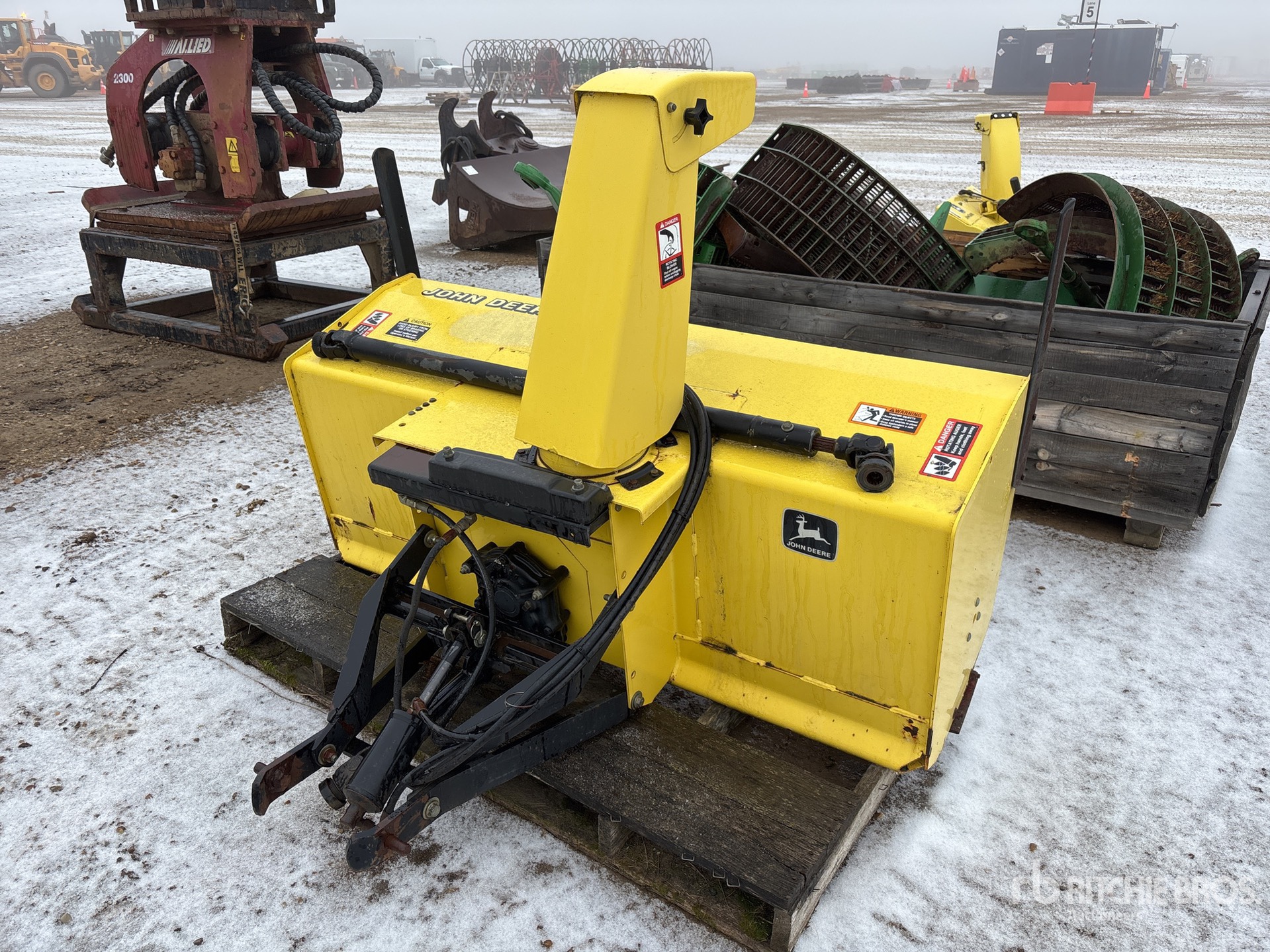 General Appearance with Bild, Ecke hinten rechts