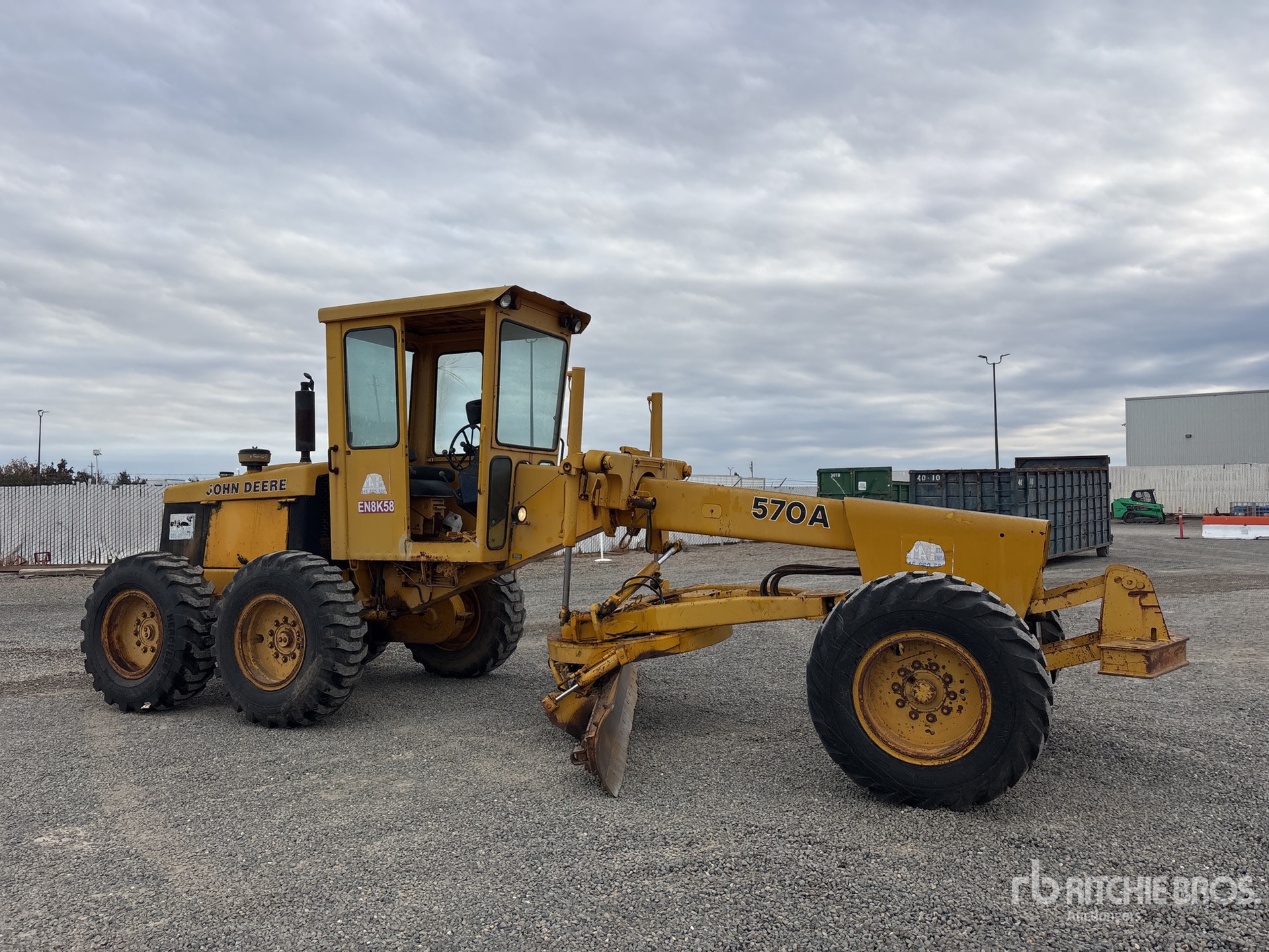 General Appearance with Imagen: esquina delantera derecha