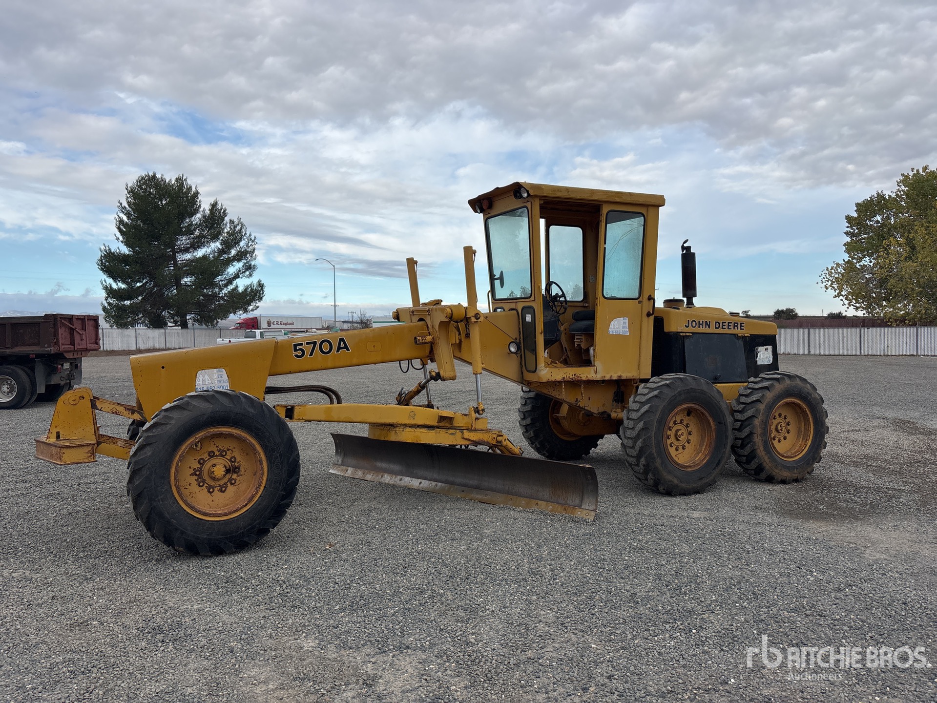 General Appearance with Featured Photo