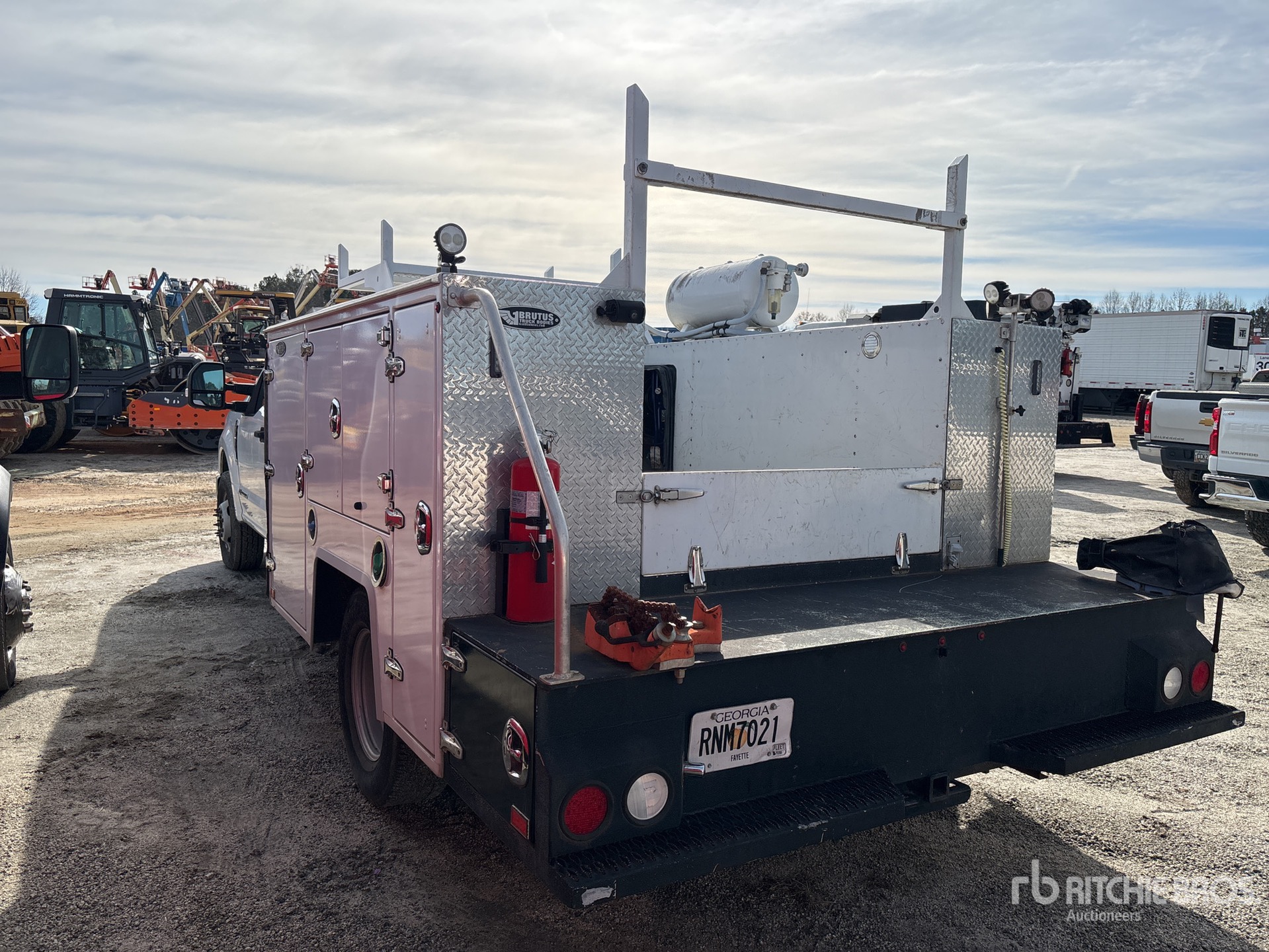 General Appearance with Foto, angolo posteriore sinistro