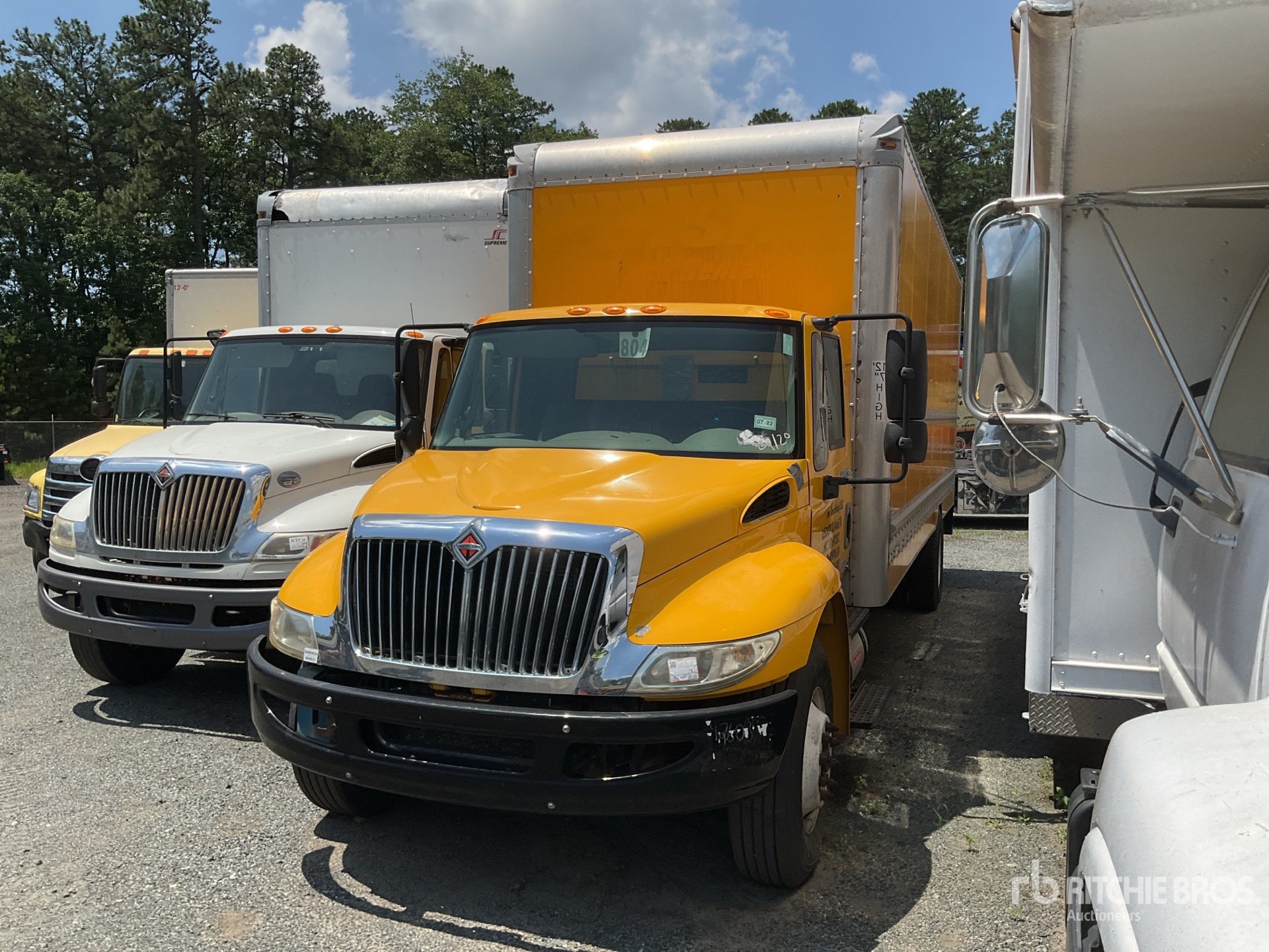 General Appearance with Bild, Ecke vorne links