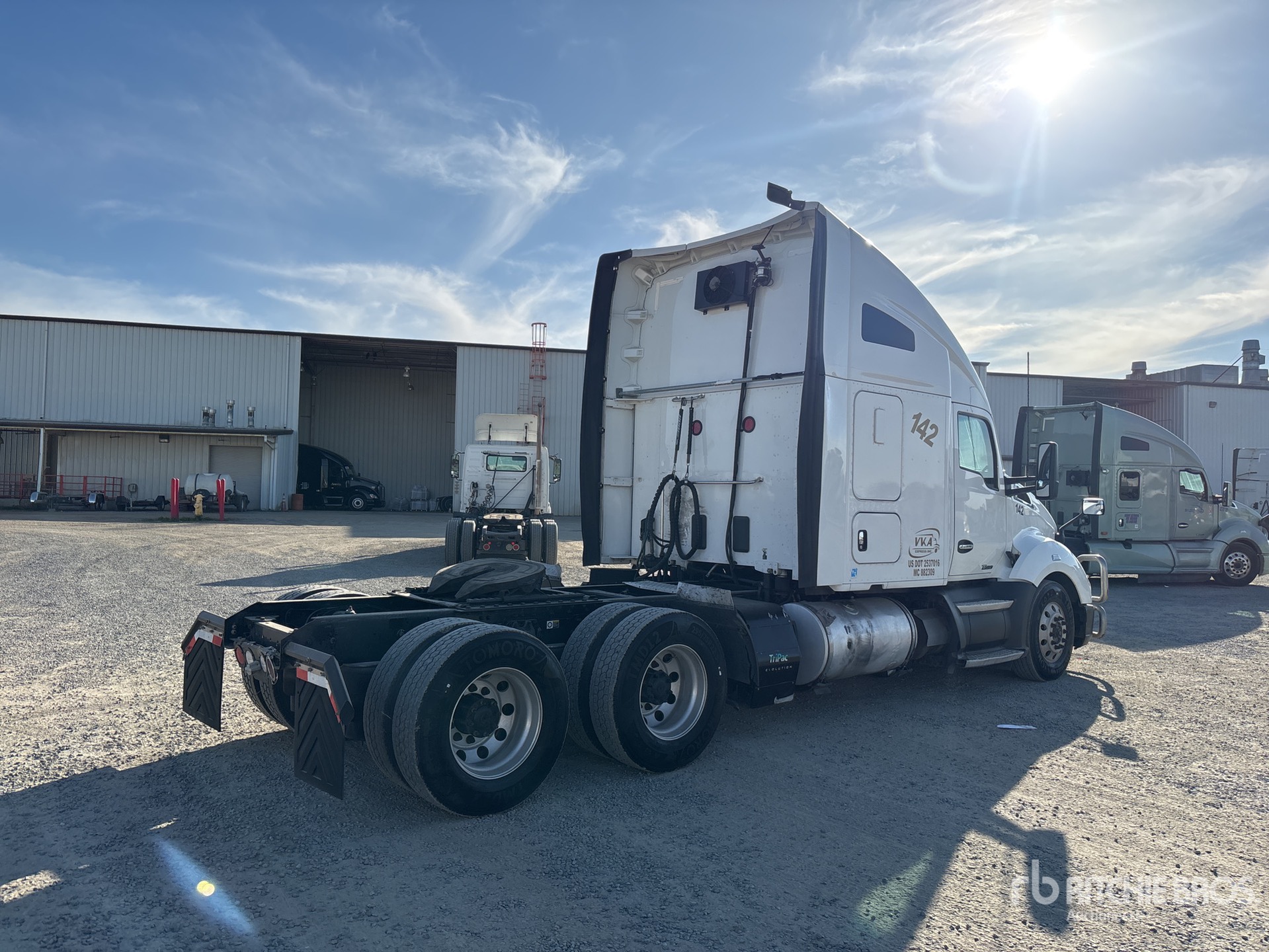 General Appearance with Image, coin arrière droit