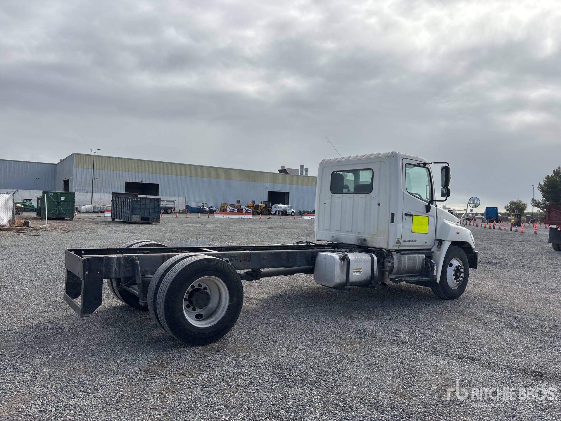 General Appearance with Bild, Ecke hinten rechts