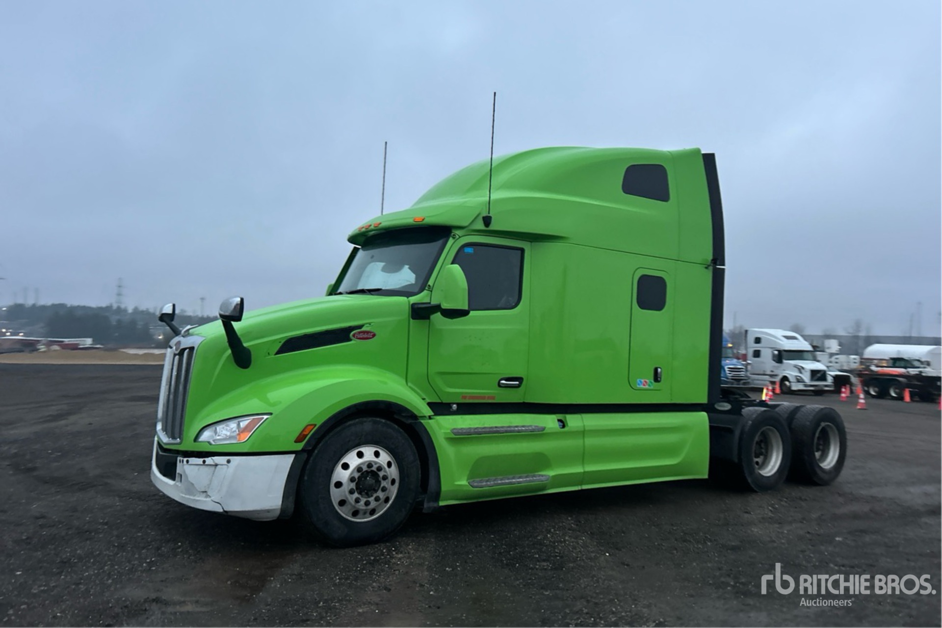 Aspect général with Image, coin avant gauche