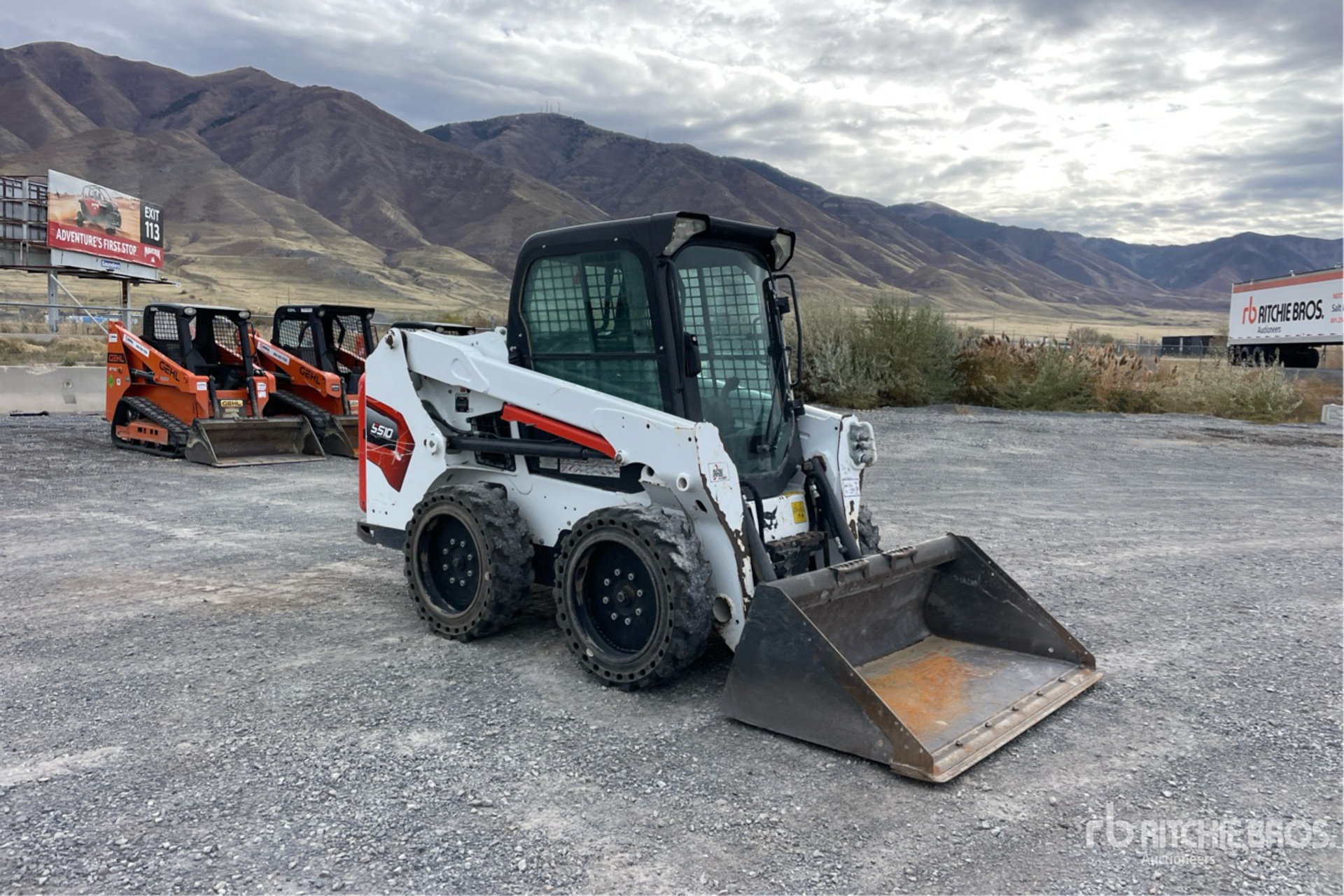 General Appearance with Picture, Right Front Corner