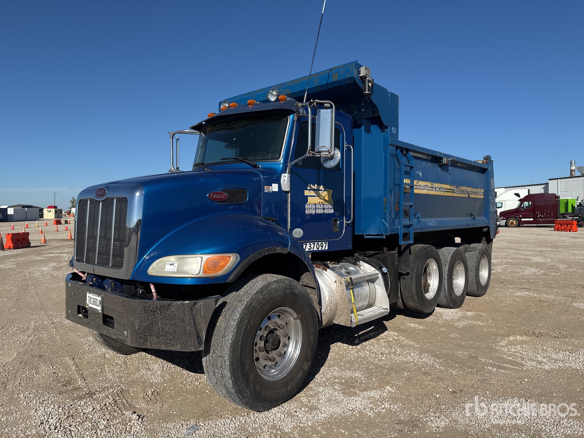 Aspect général with Image, coin avant gauche