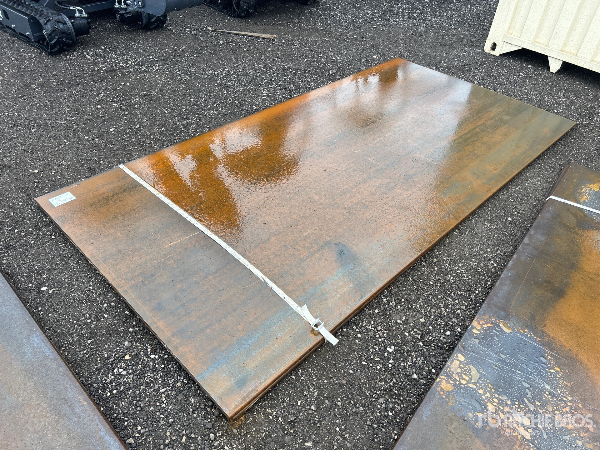 General Appearance with Bild, Ecke hinten links