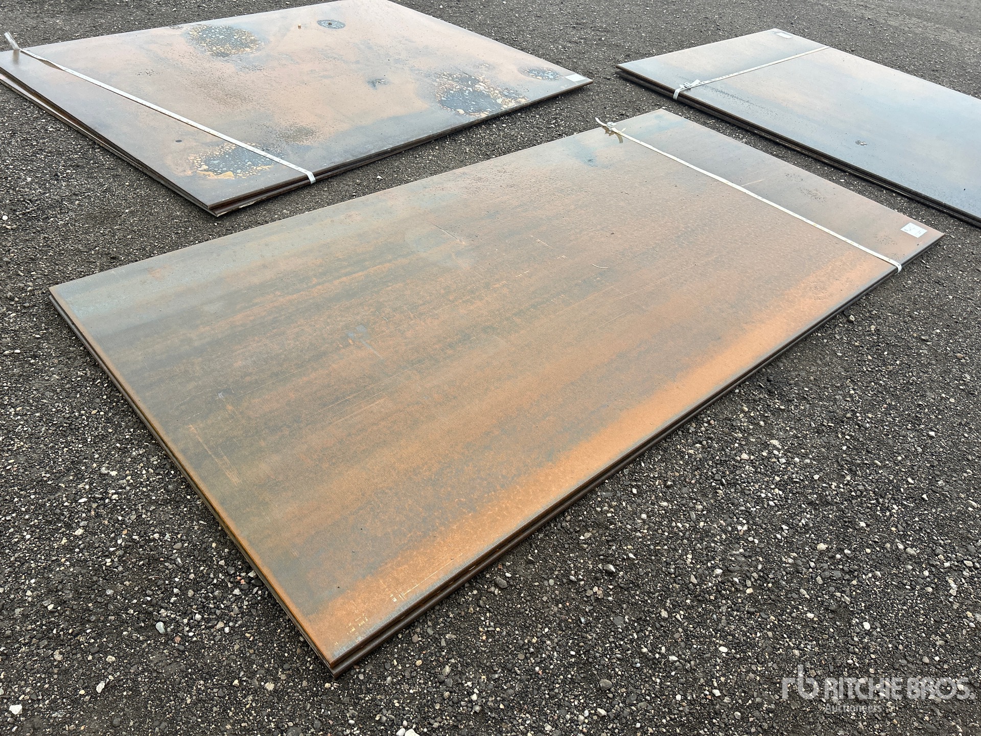 General Appearance with Bild, Ecke vorne rechts