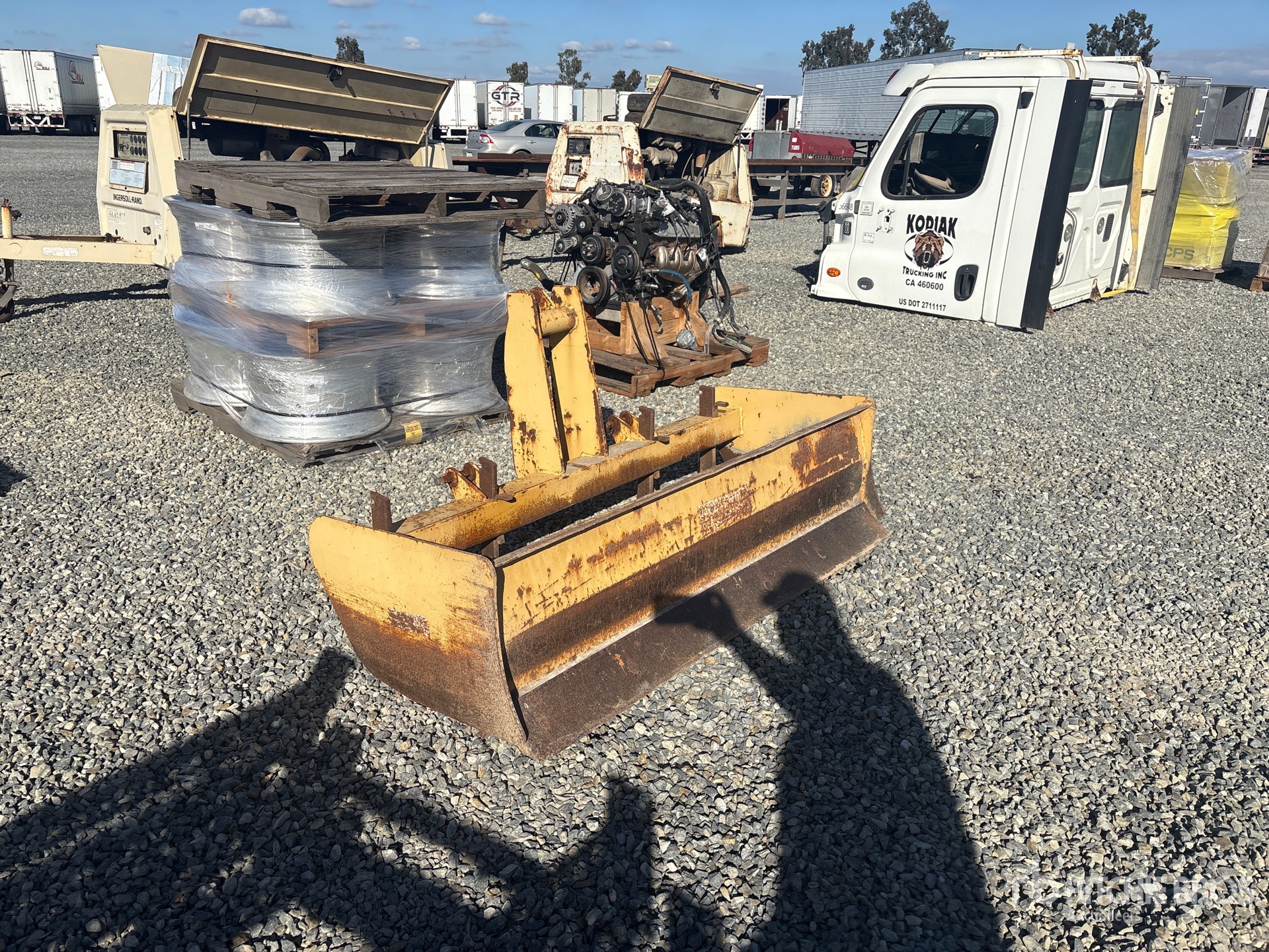 General Appearance with Imagen: esquina trasera izquierda