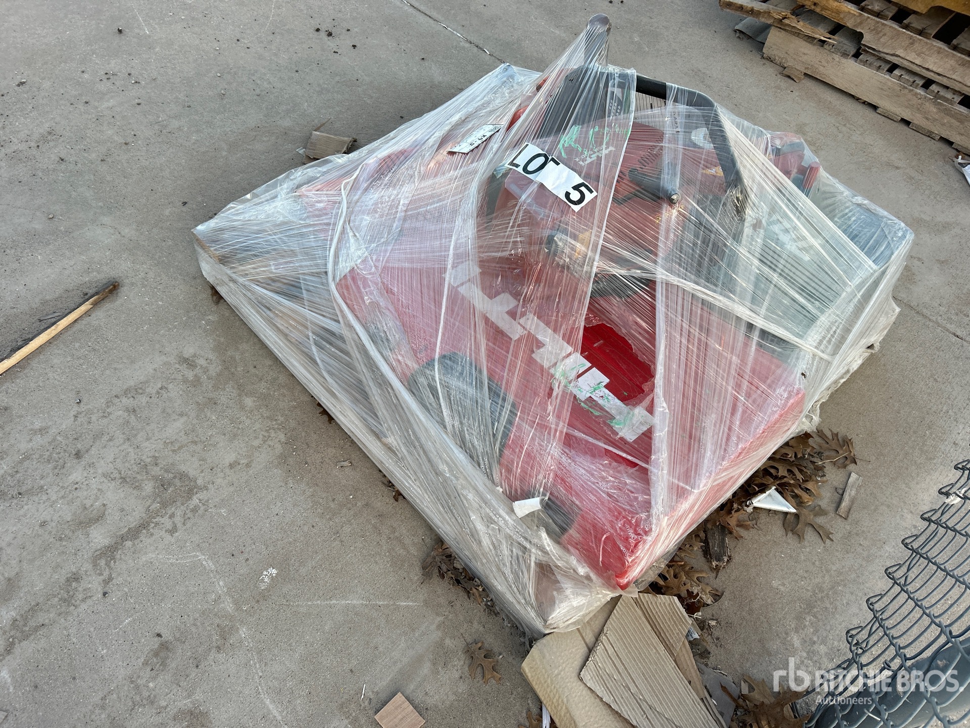 General Appearance with Picture, Left Rear Corner