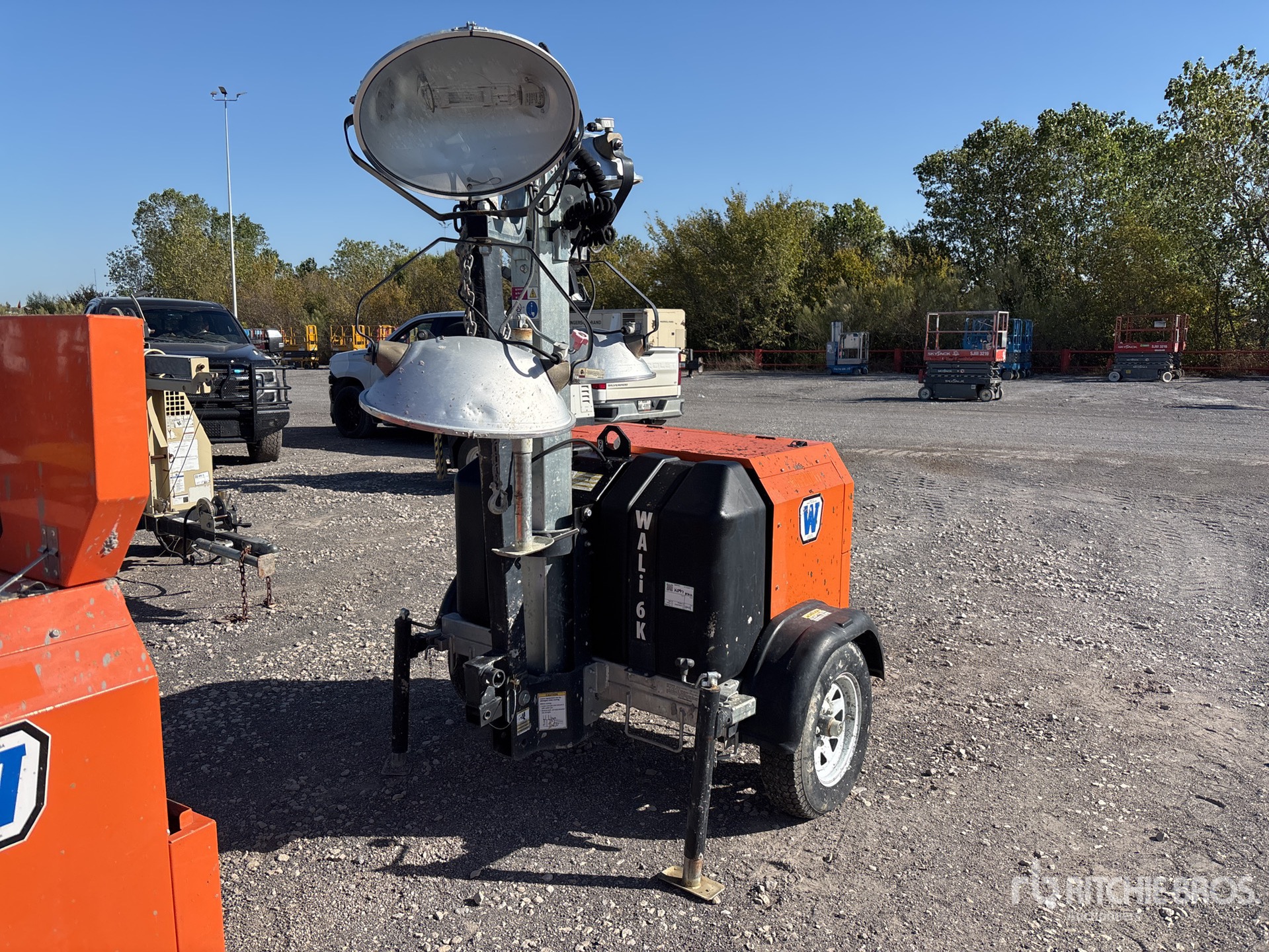 General Appearance with Bild, Ecke vorne links