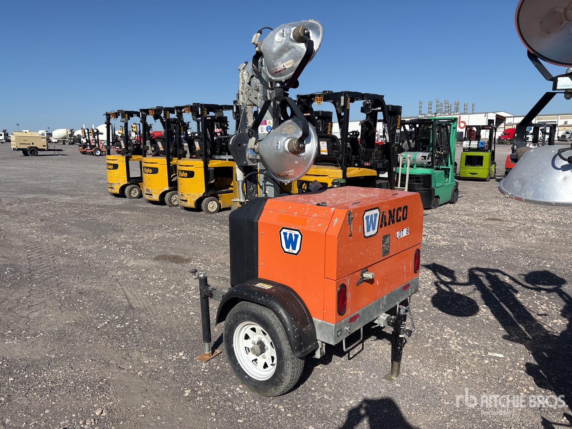 General Appearance with Bild, Ecke hinten links