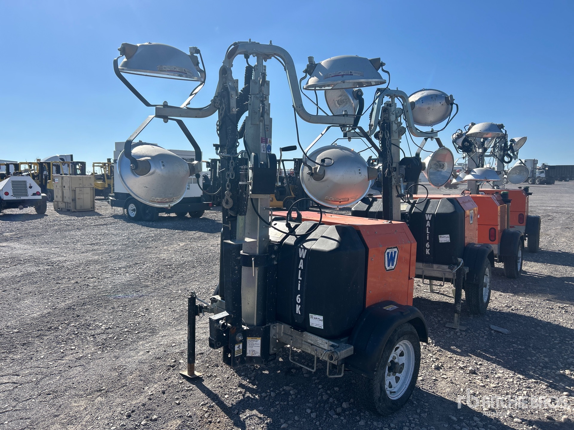 General Appearance with Bild, Ecke vorne links