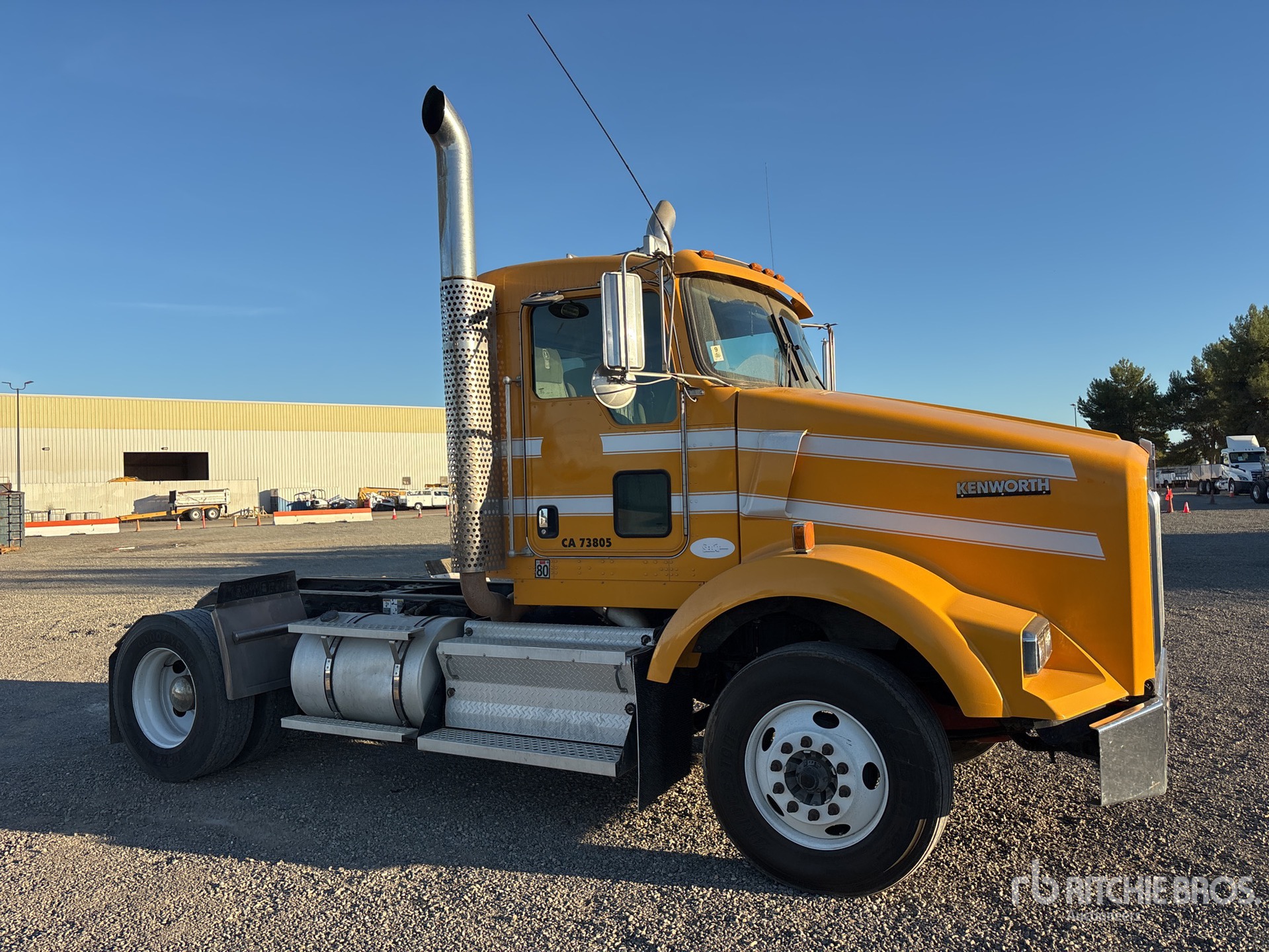 General Appearance with Imagen: esquina delantera derecha