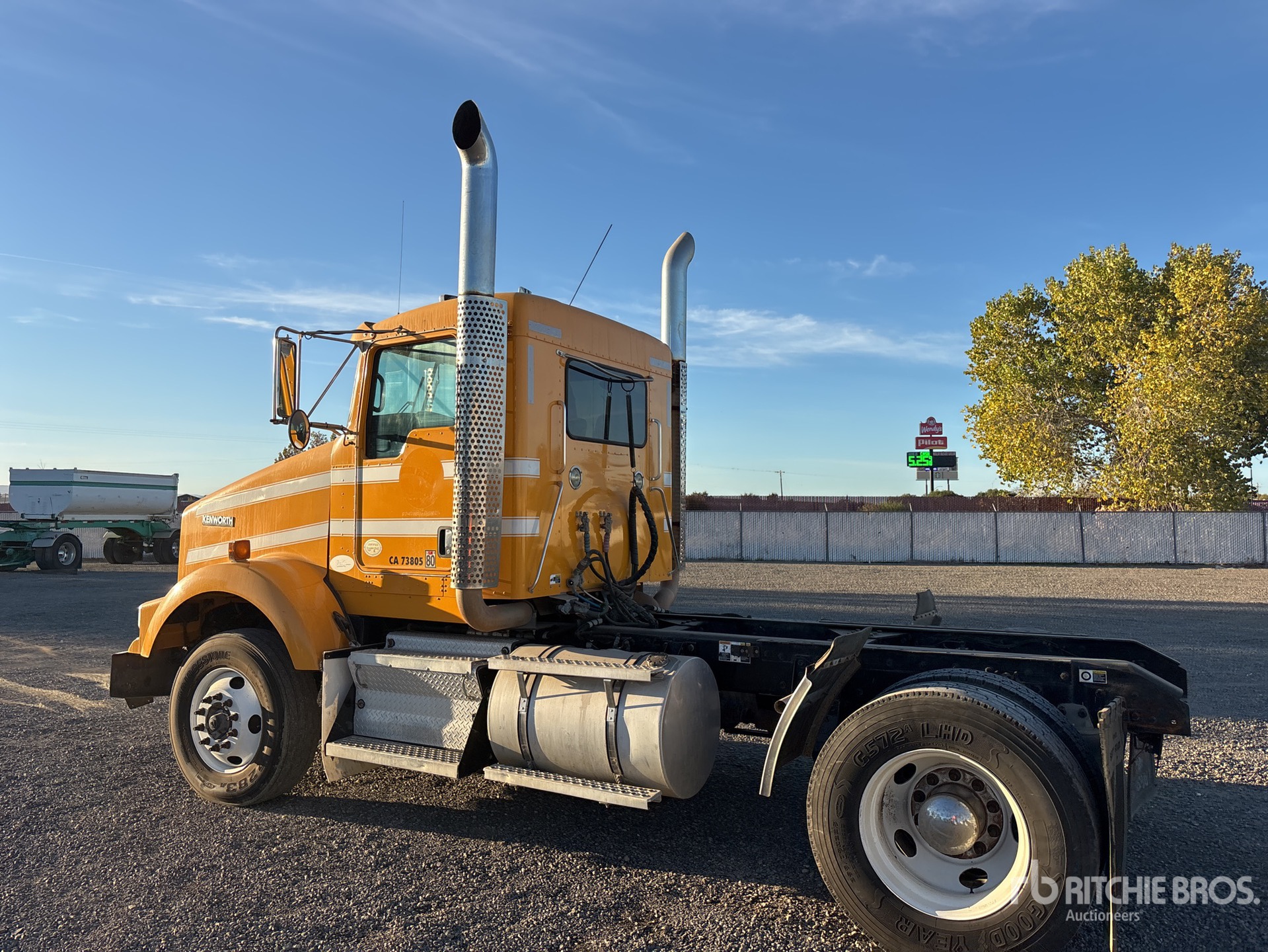 General Appearance with Imagen: esquina trasera izquierda