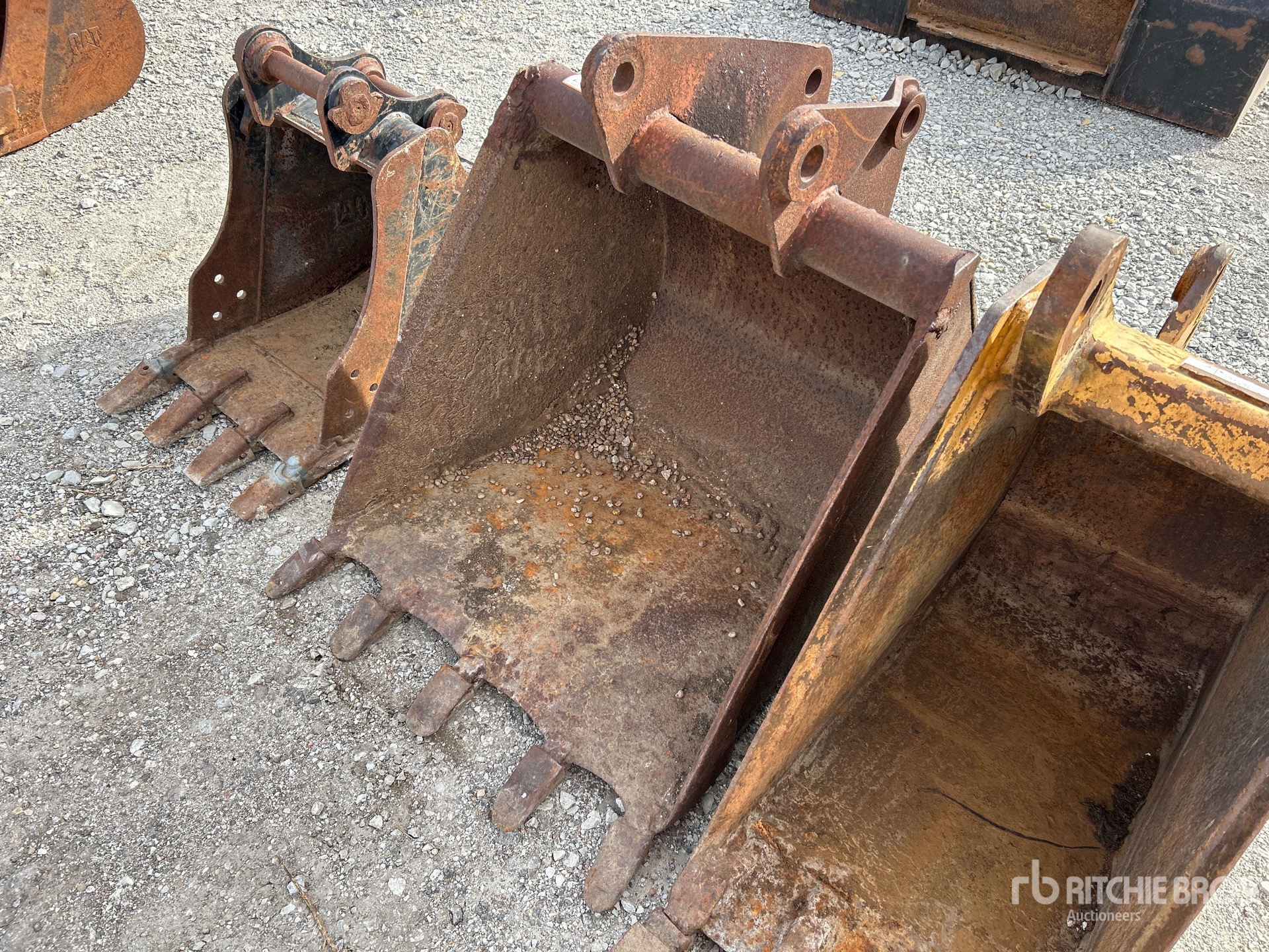 General Appearance with Bild, Ecke vorne links