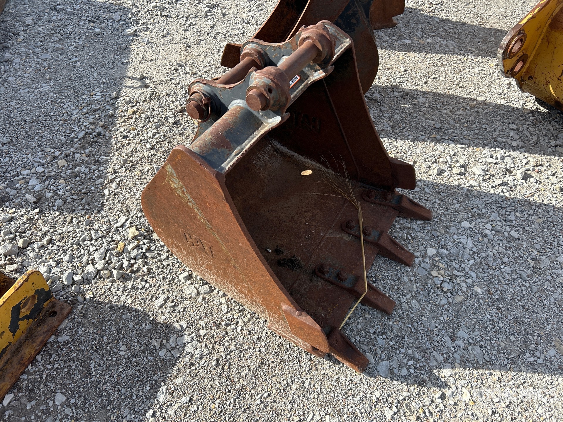 General Appearance with Bild, Ecke vorne rechts