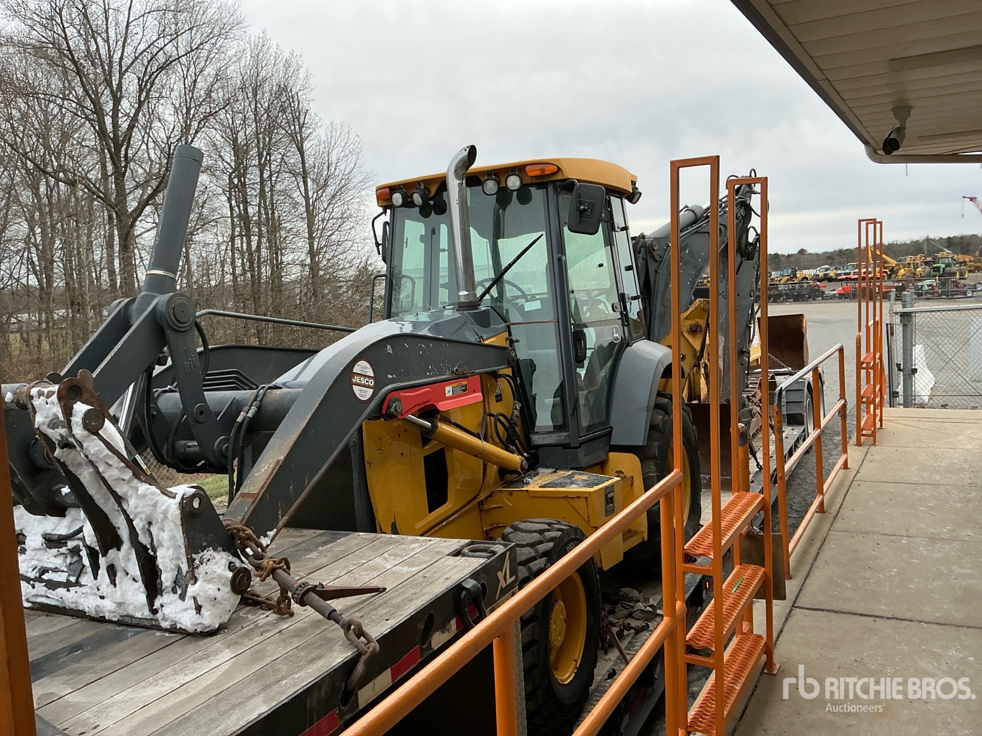 General Appearance with Featured Photo