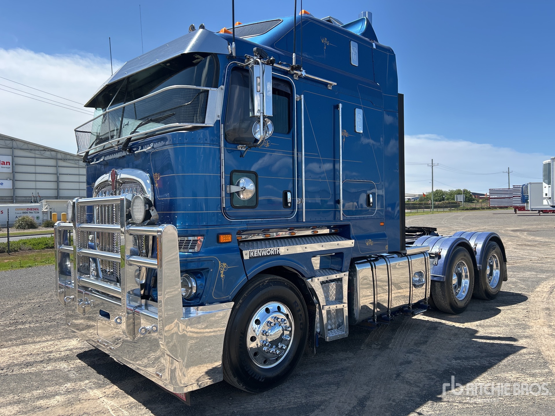 General Appearance with Picture, Right Front Corner