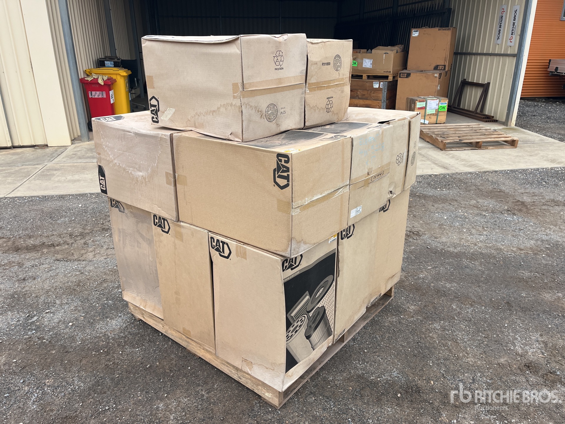 General Appearance with Image, coin avant droit