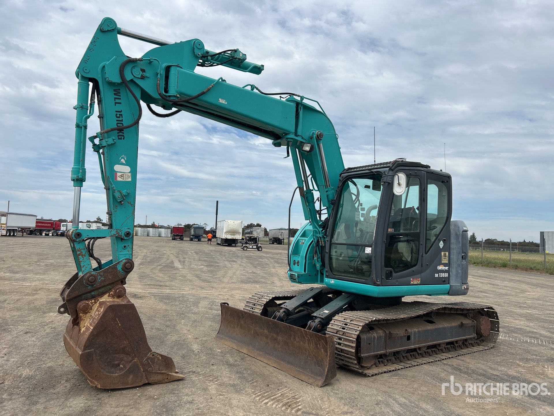 General Appearance with Picture, Left Front Corner