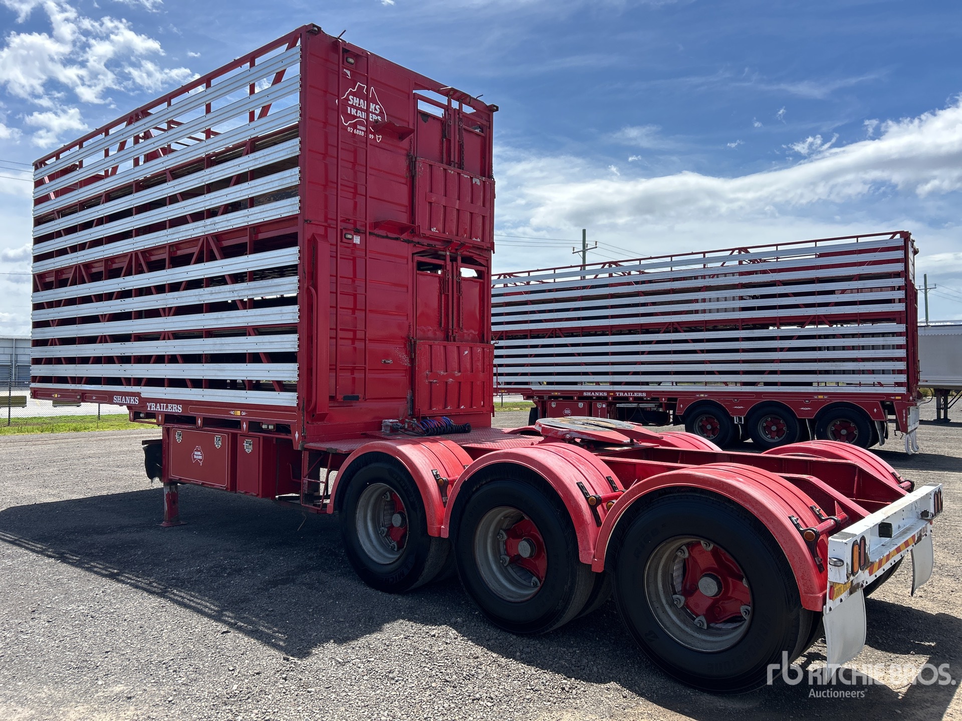 General Appearance with Picture, Right Rear Corner