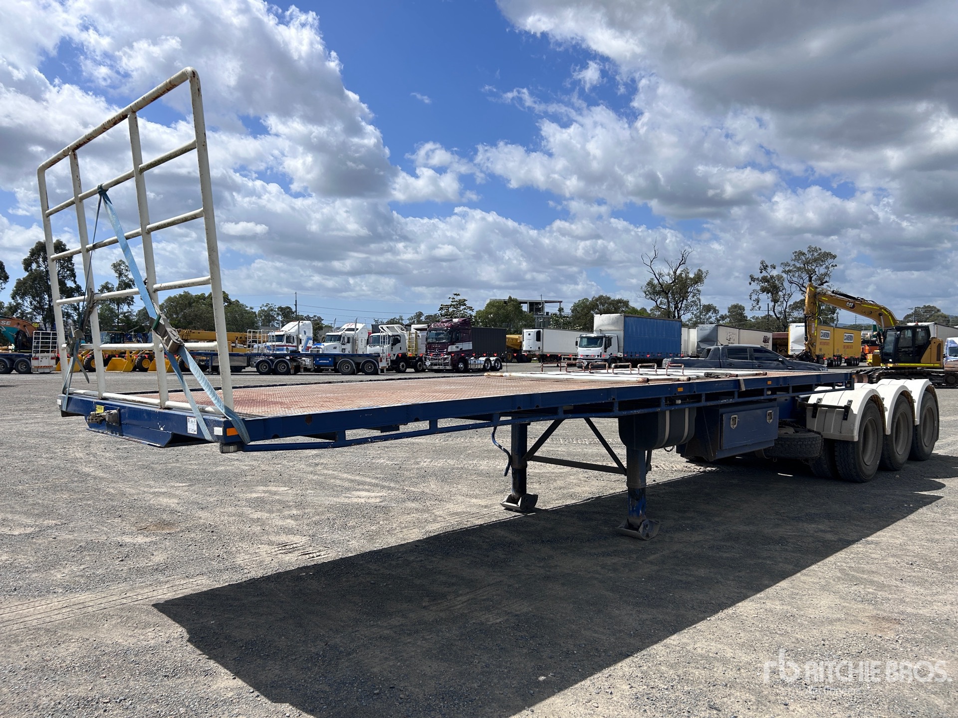 General Appearance with Image, coin avant droit