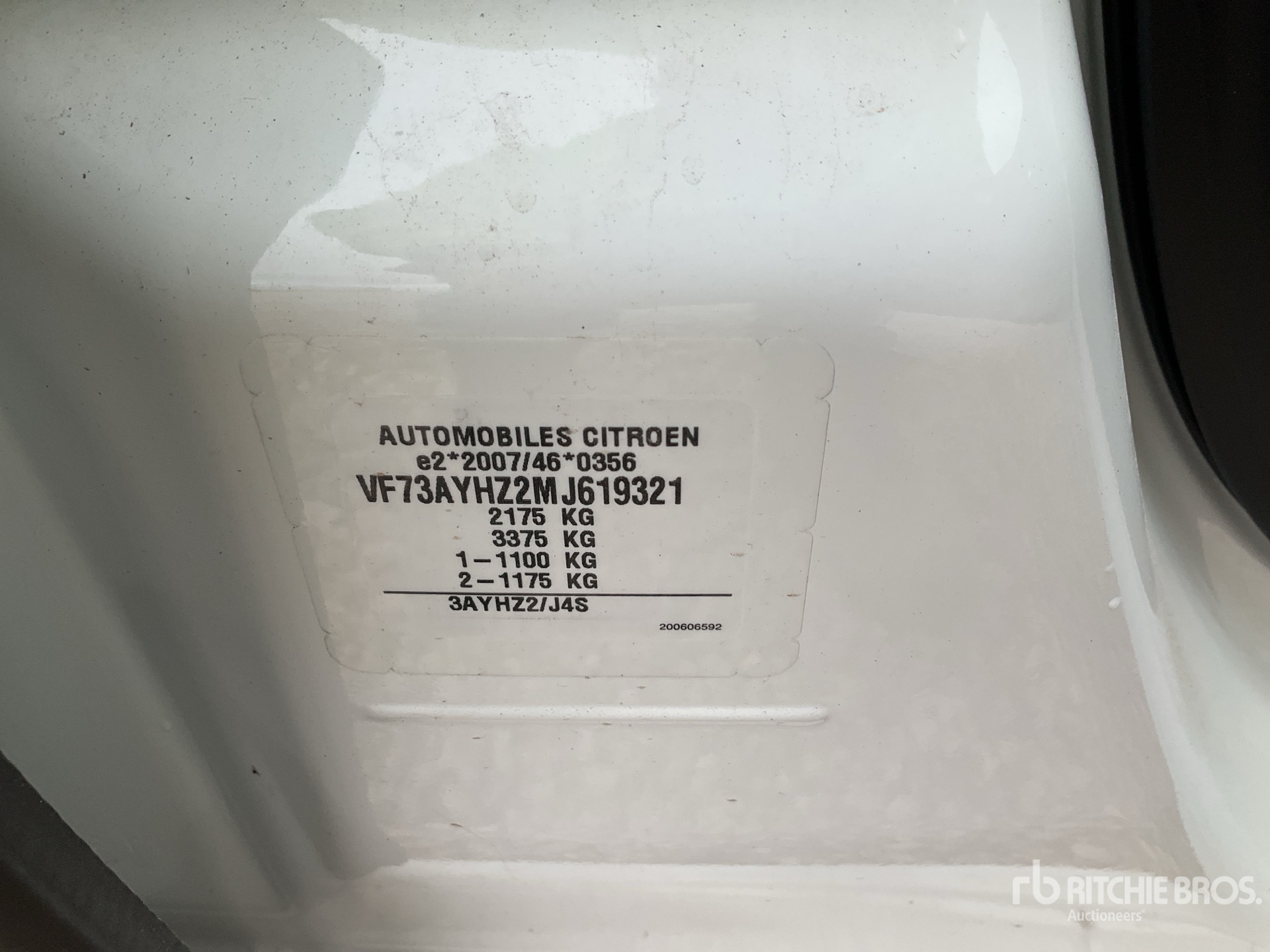 General Appearance with Numéro de série/Numéro d'identification du véhicule automobile