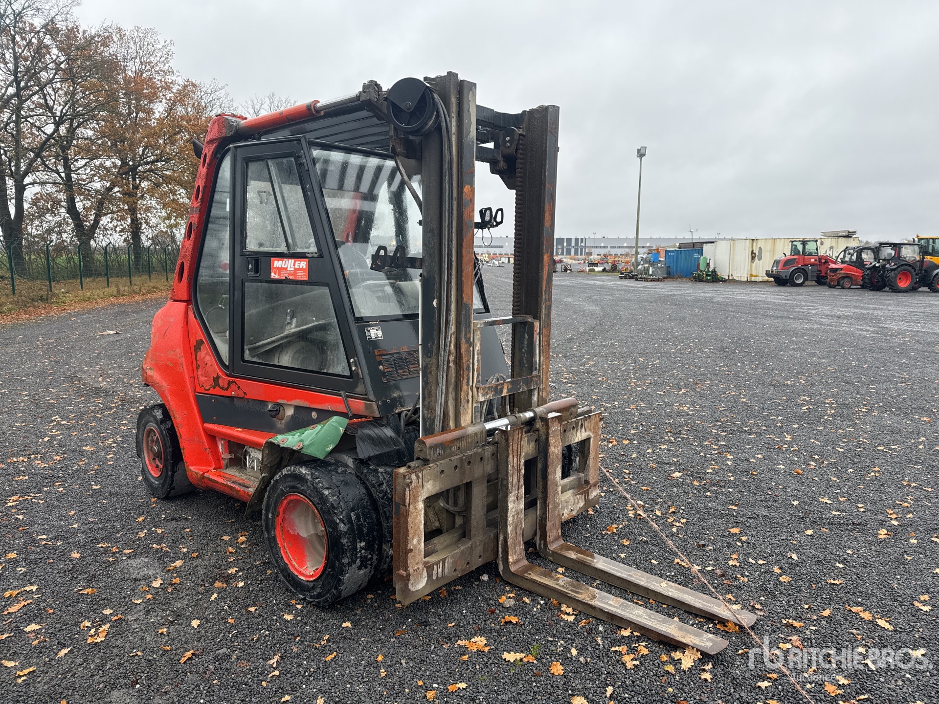 General Appearance with Picture, Right Front Corner