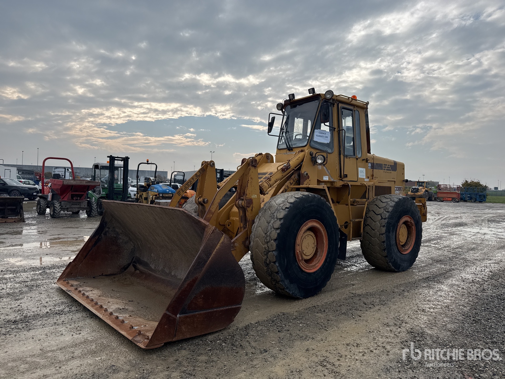 General Appearance with Picture, Left Front Corner