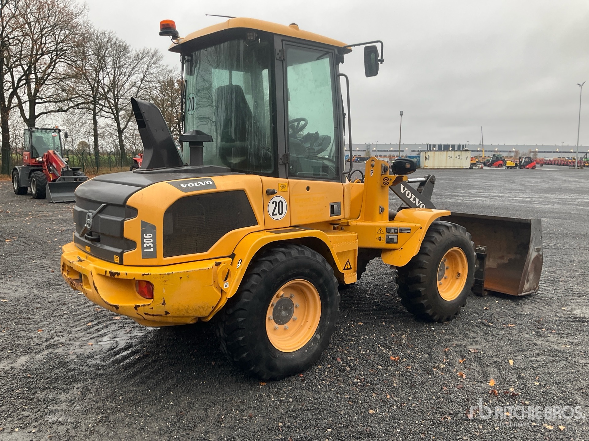 General Appearance with Imagen: esquina trasera derecha