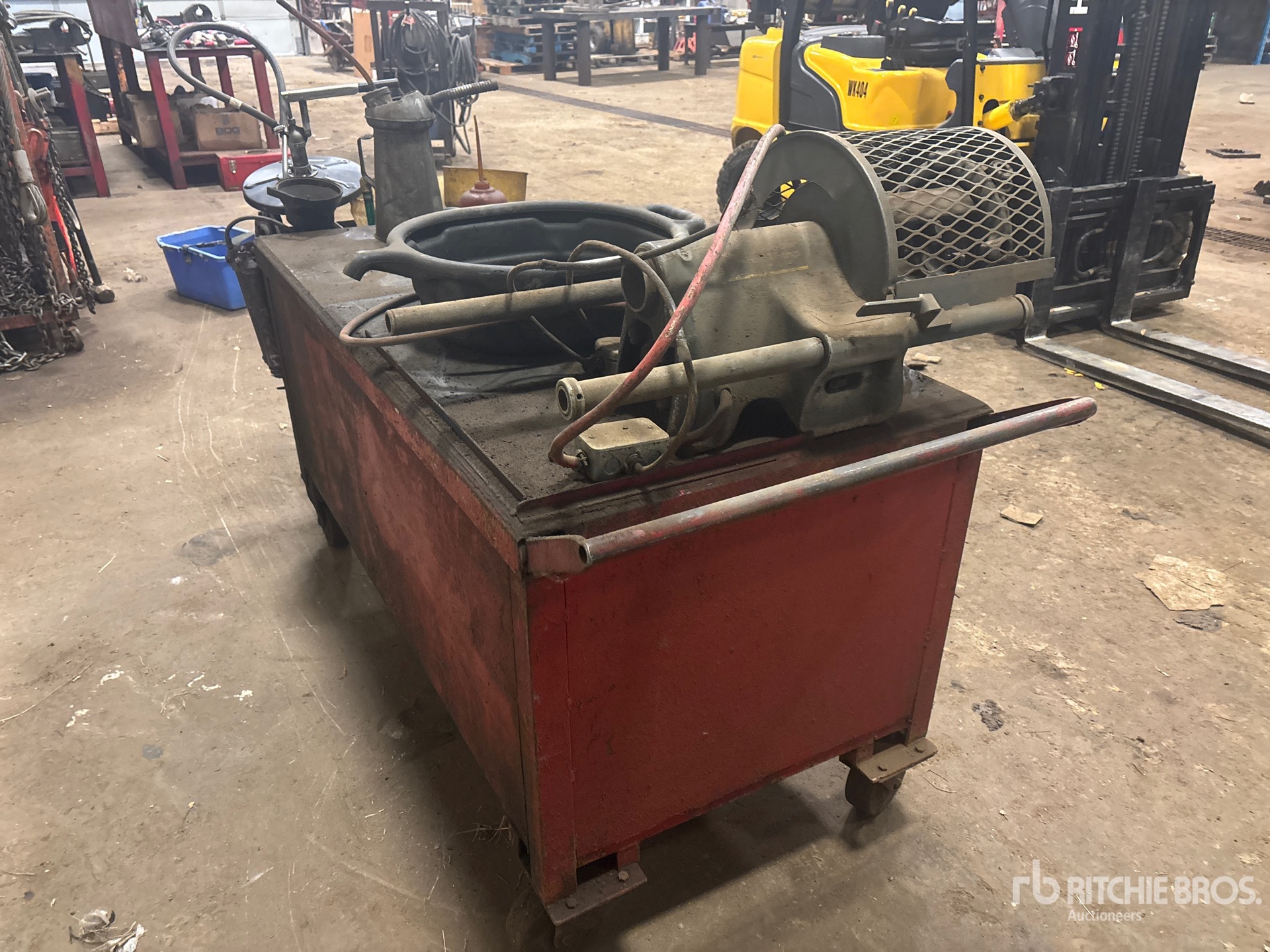 General Appearance with Bild, Ecke hinten rechts