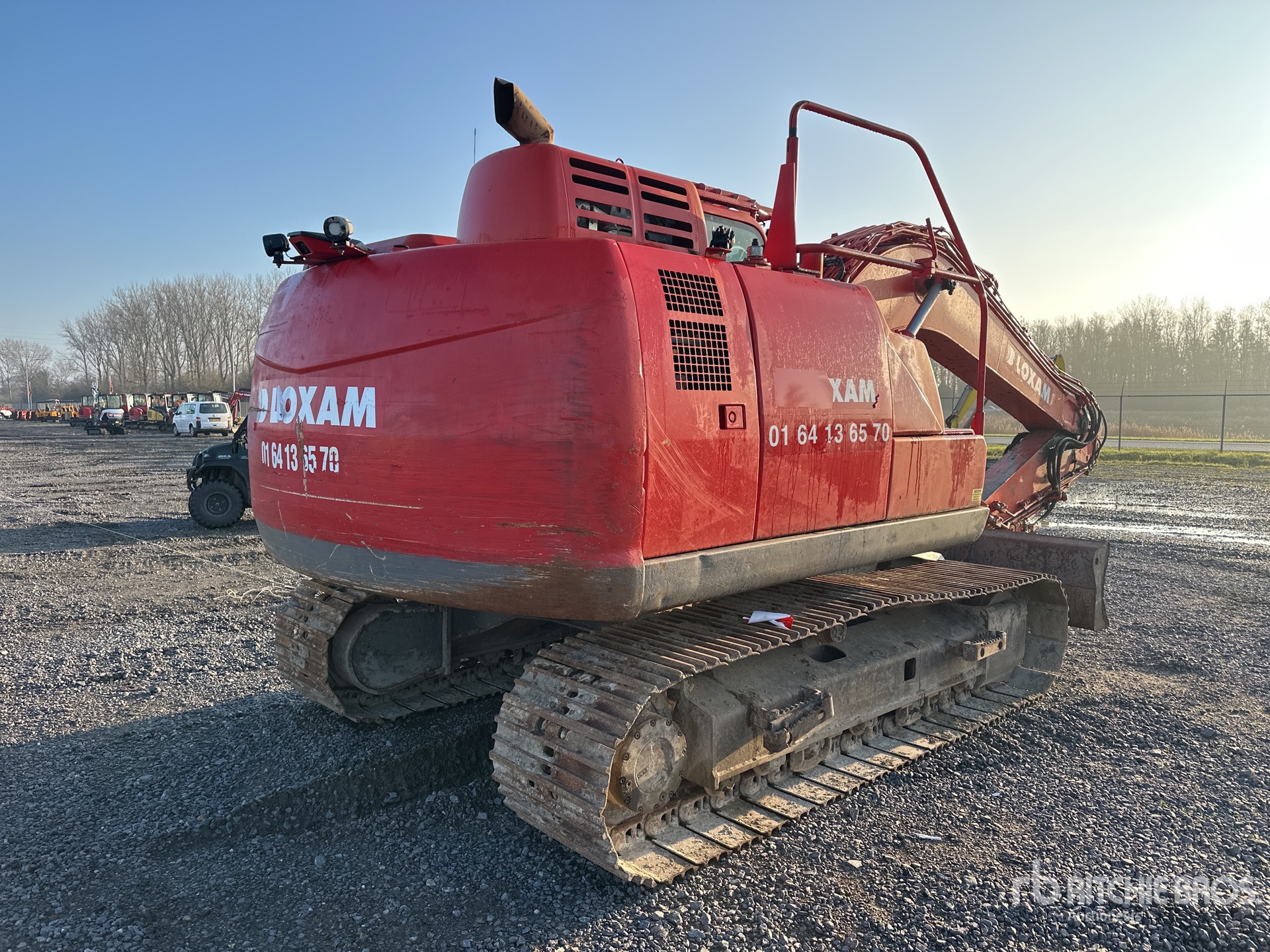 Aspect général with Image, coin arrière droit