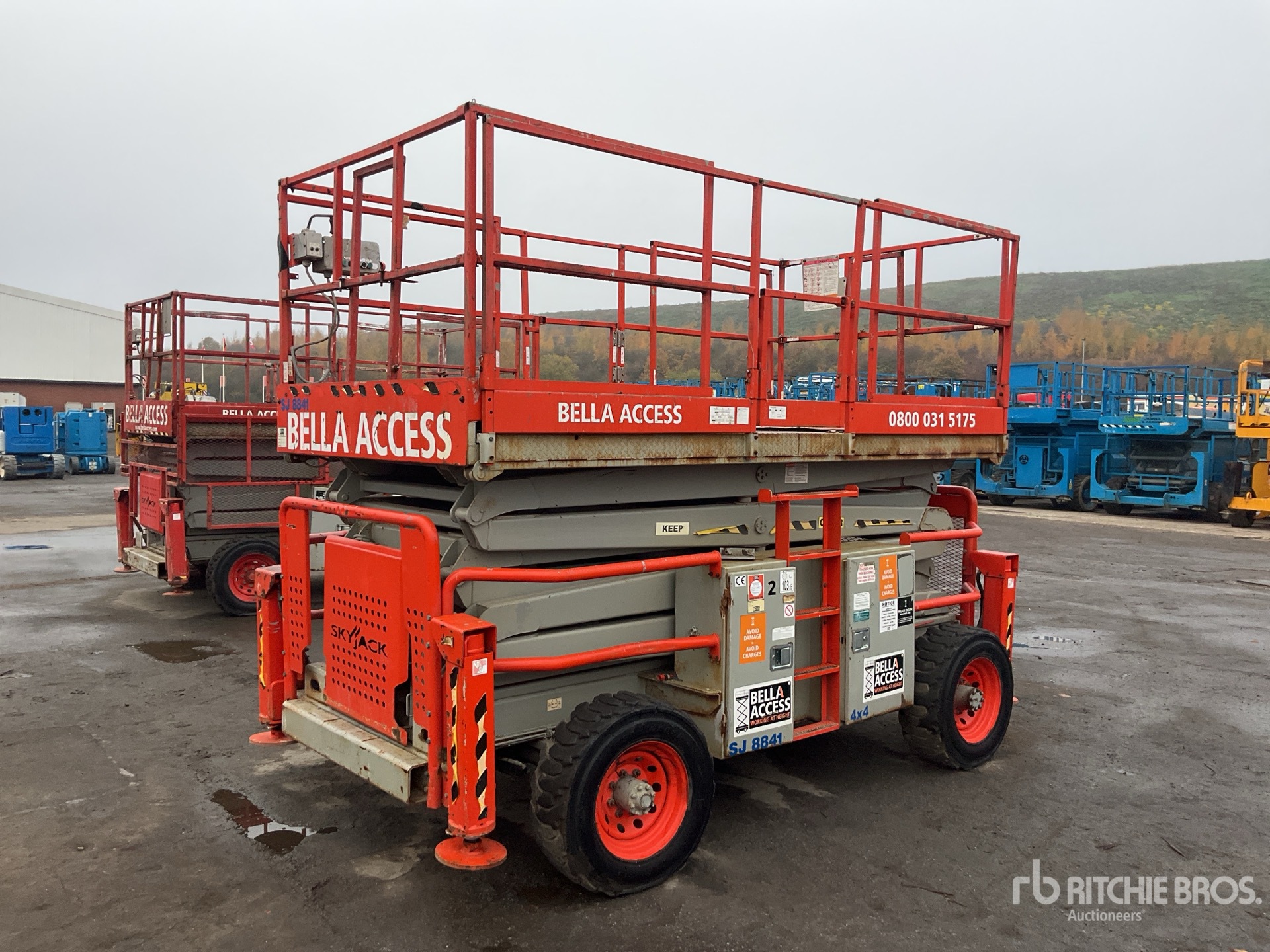 General Appearance with Bild, Ecke vorne links