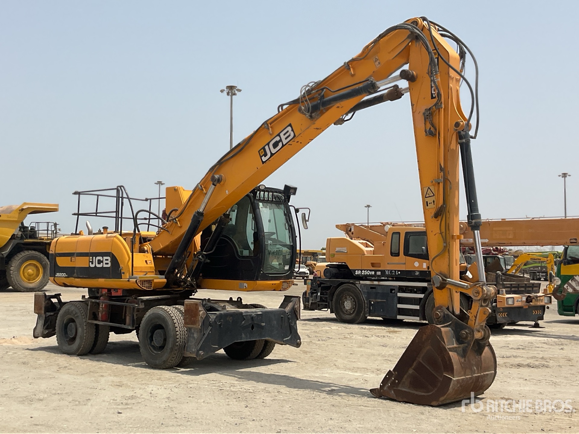 Aspect général with Image, coin avant droit