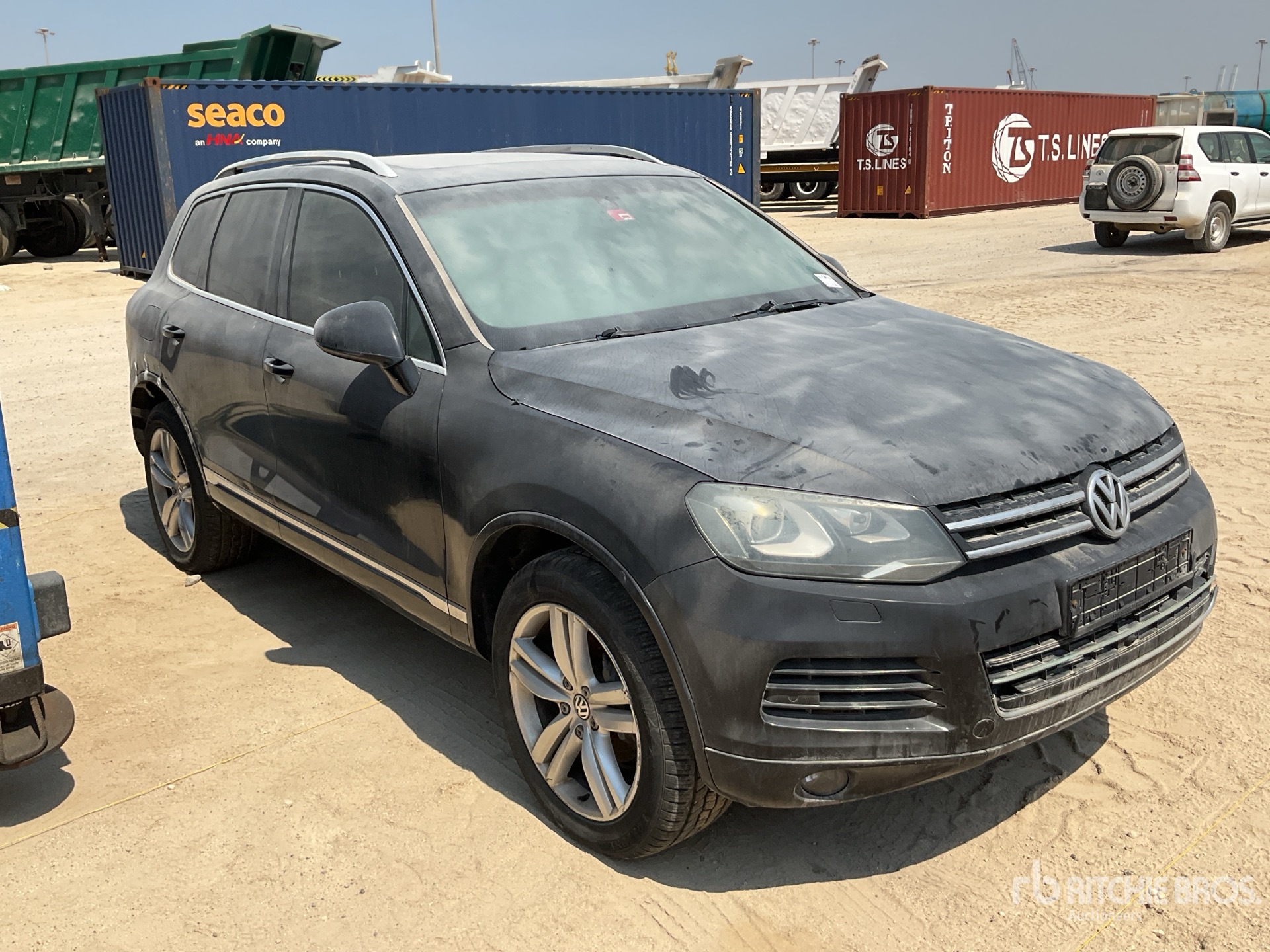 General Appearance with Picture, Right Front Corner