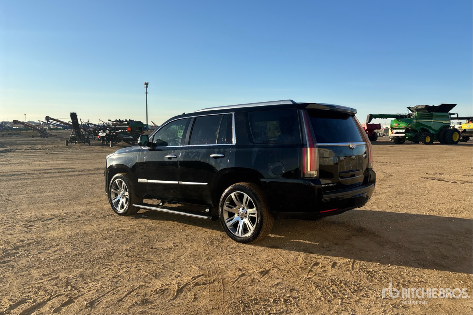 General Appearance with Picture, Left Rear Corner