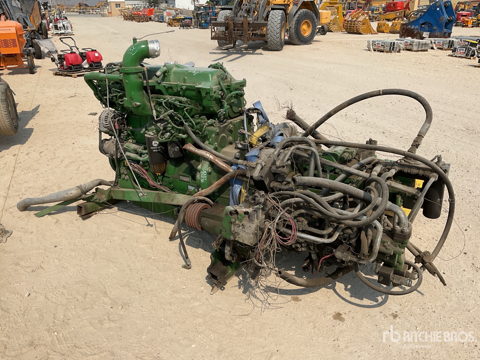 General Appearance with Foto, angolo anteriore sinistro