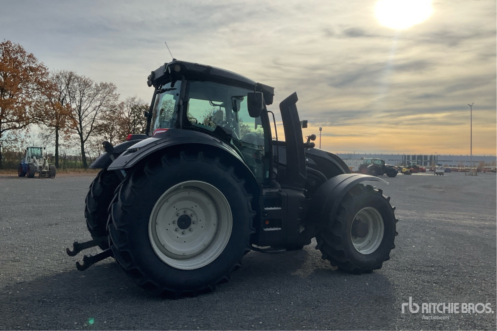 General Appearance with Bild, Ecke hinten rechts