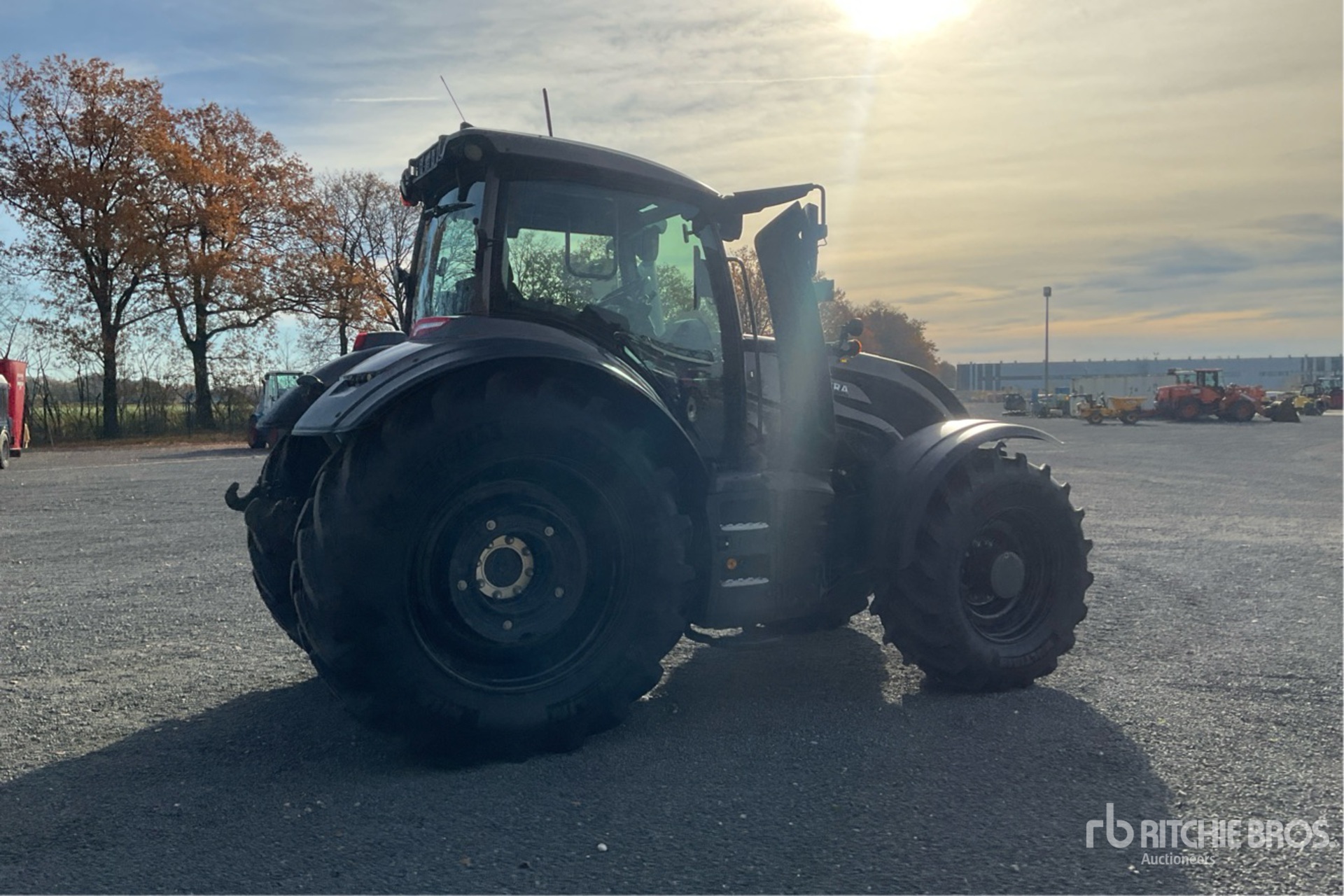 General Appearance with Bild, Ecke hinten rechts