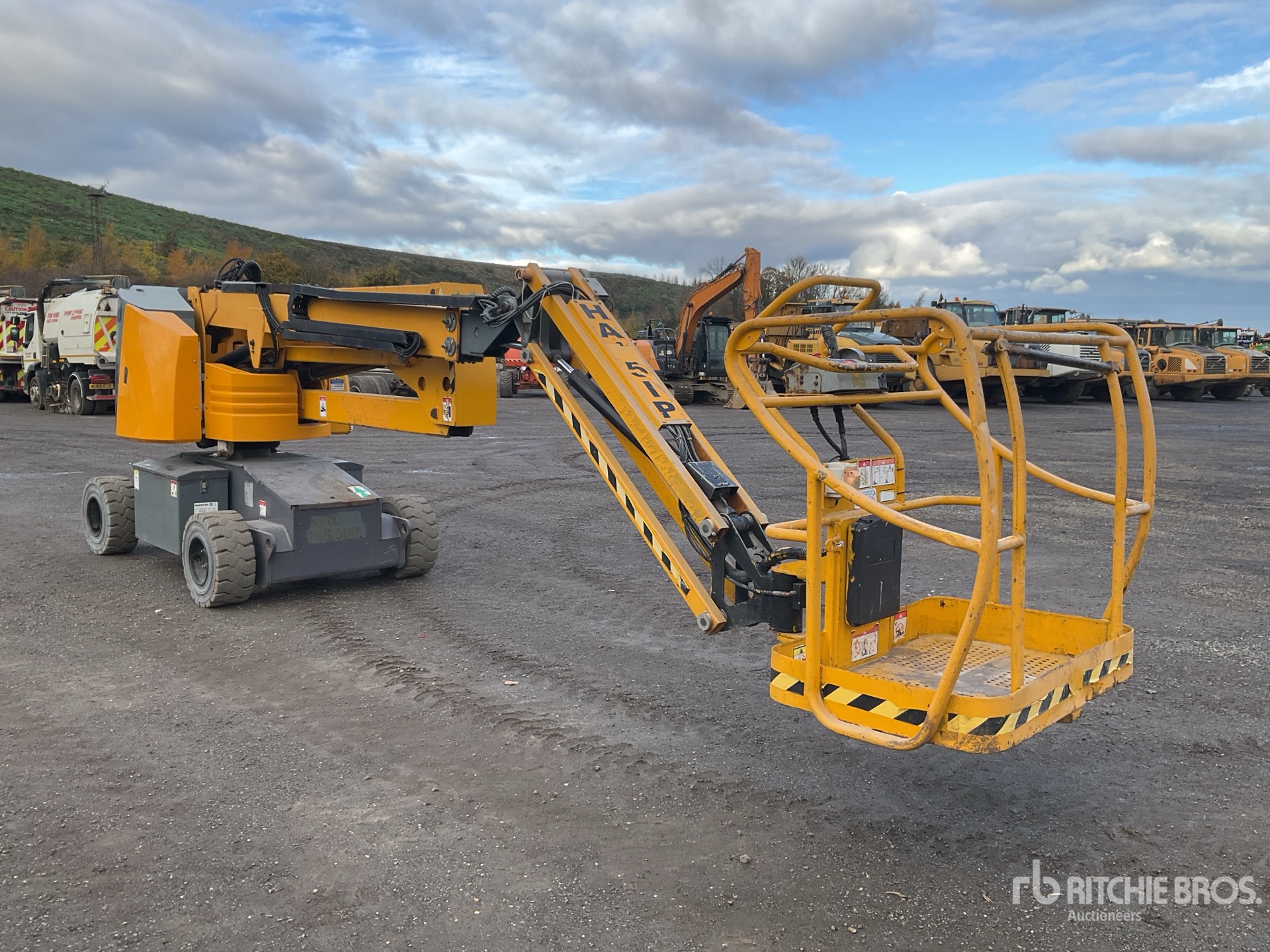 General Appearance with Picture, Right Front Corner