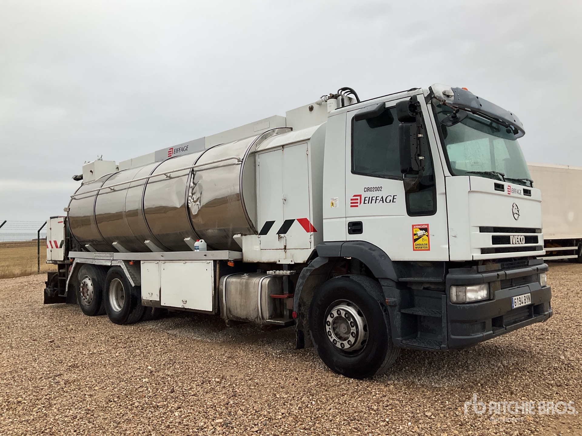 General Appearance with Foto, angolo anteriore destro